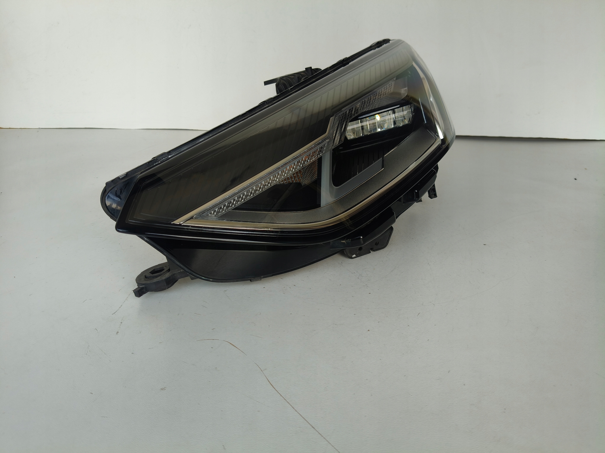 light left REFLEKTOR AUDI A4 B9 8W 8W0 19- LIFT FULL LED