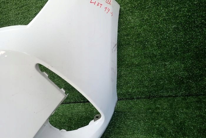 TOYOTA YARIS III LIFT 17- front bumper front
