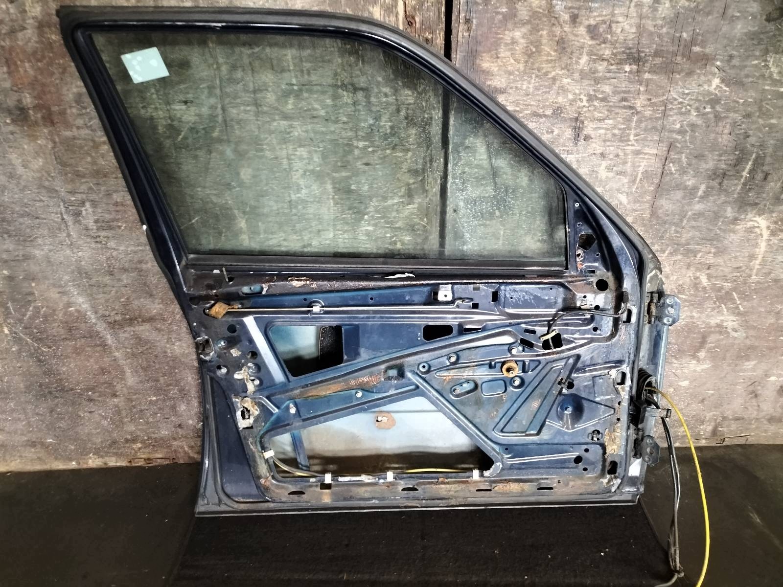door complete left front MERCEDES-BENZ W201 190