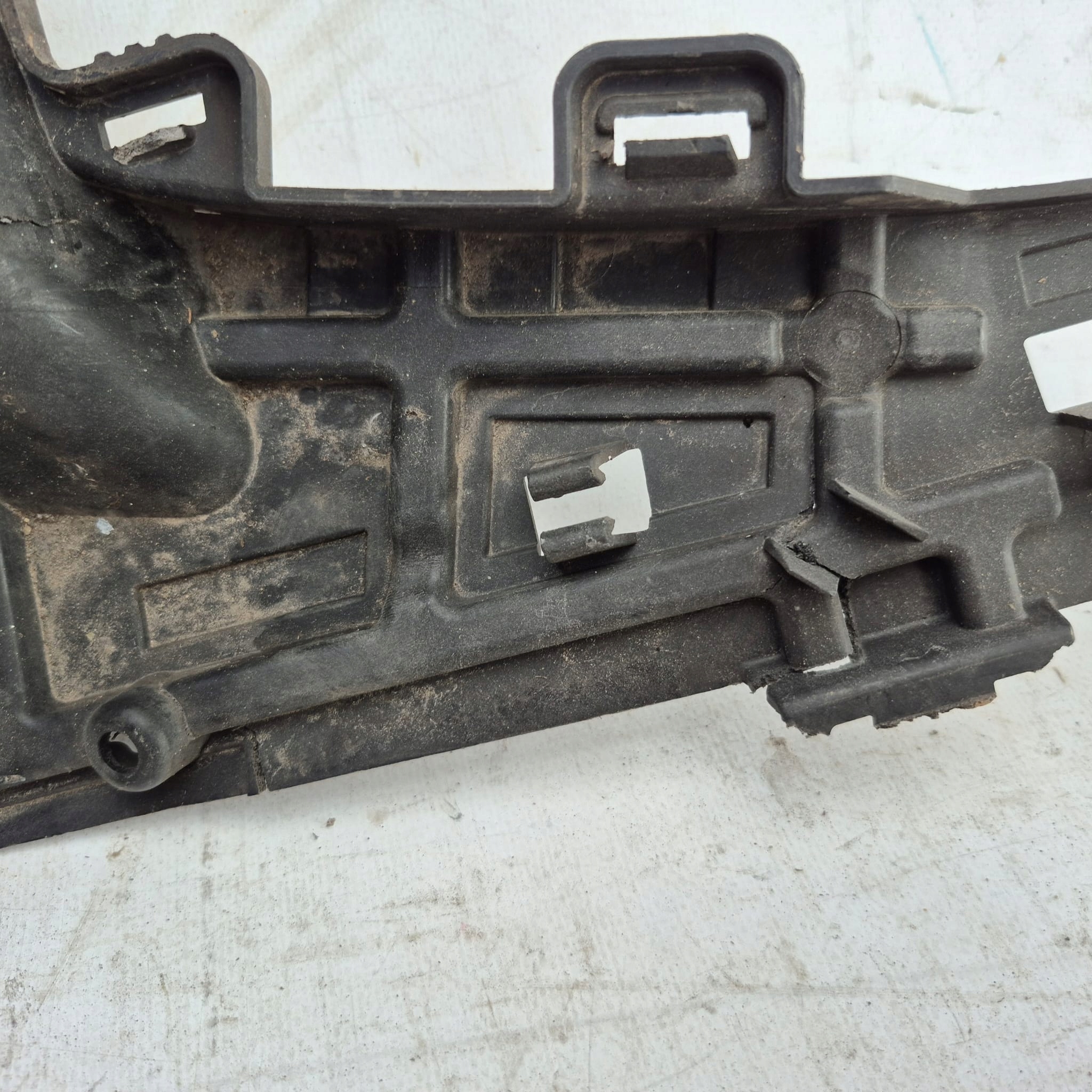 VOLVO S90 V90 16- bracket holder REFLEKTORA left support 31383237