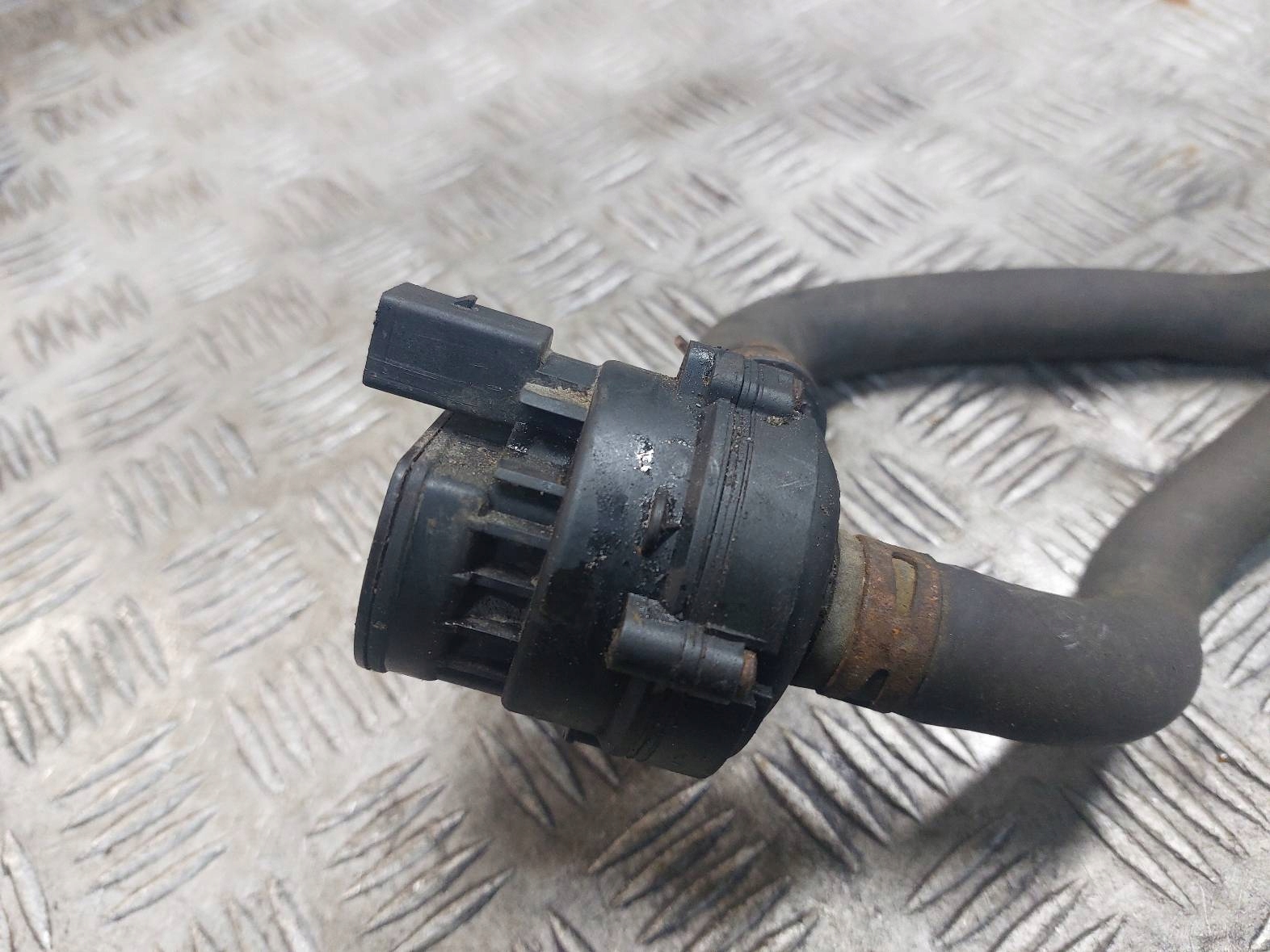 pumpa cirkulacije vode NISSAN X-TRAIL II 0392023015
