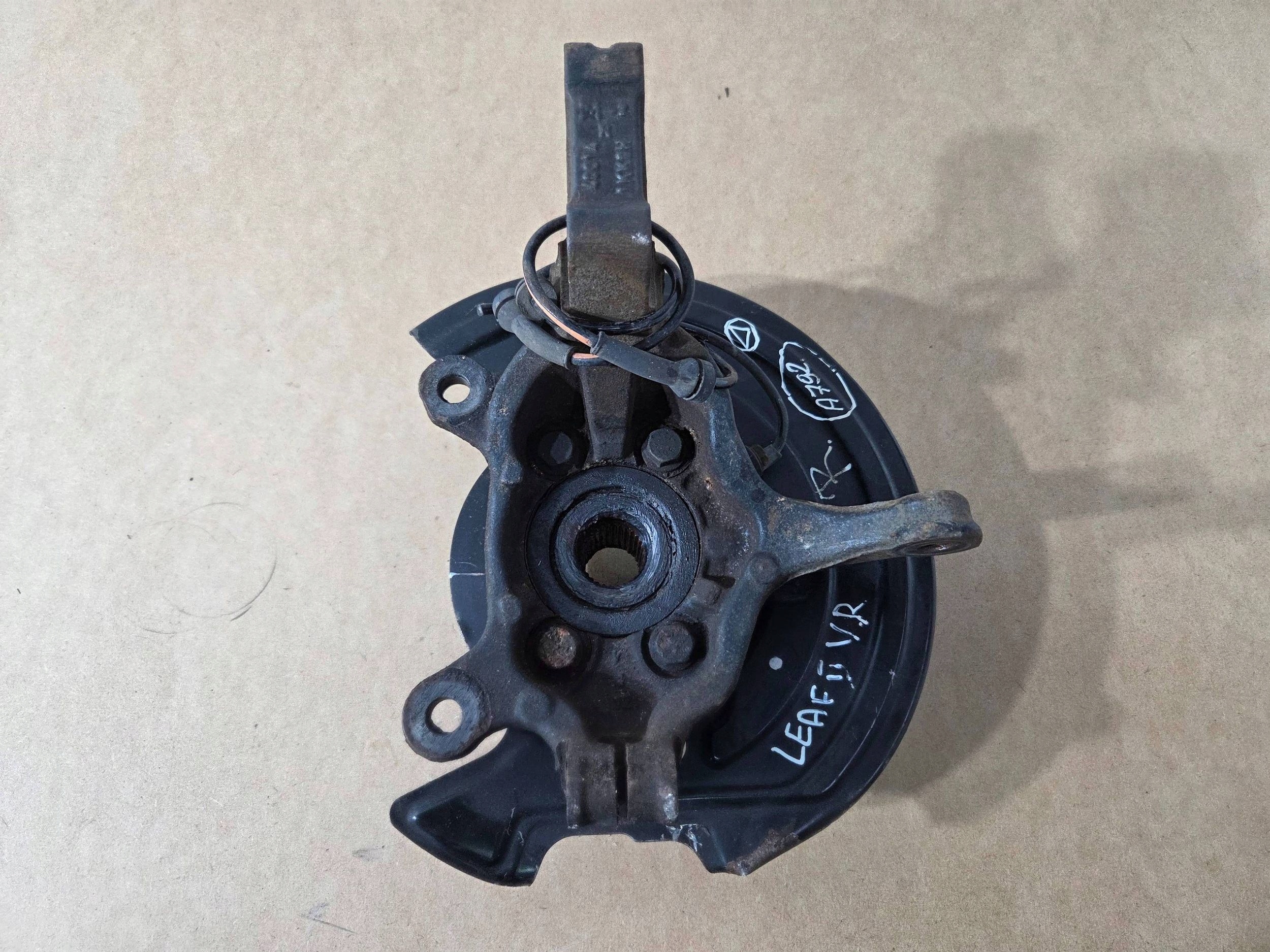 Nissan Leaf and (ZE0) swing front right 400141KK0H (A792)