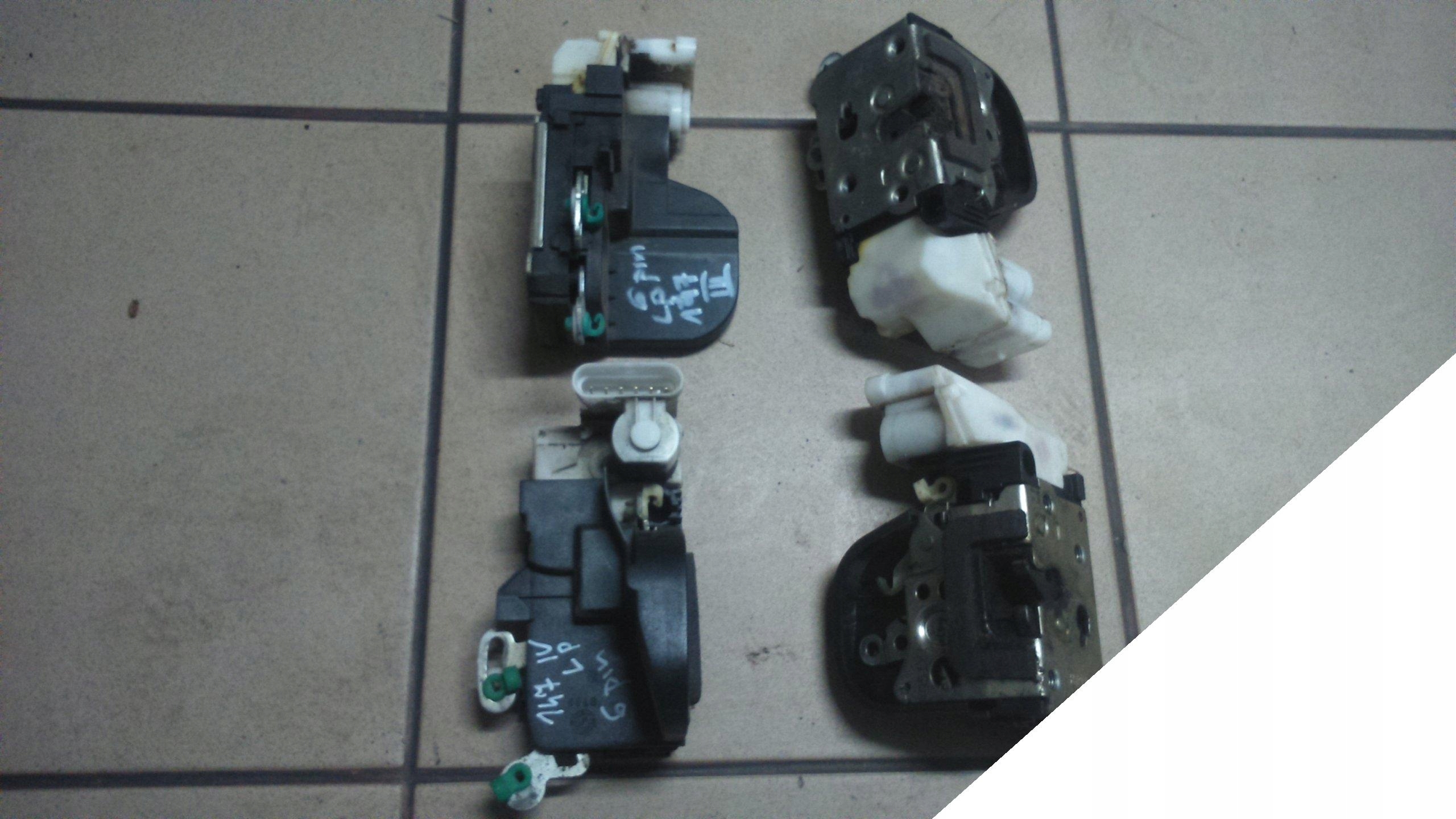 ALFA ROMEO 147 00- 3D 5D ZAMEK LEWY PRZEDNI 6 PIN