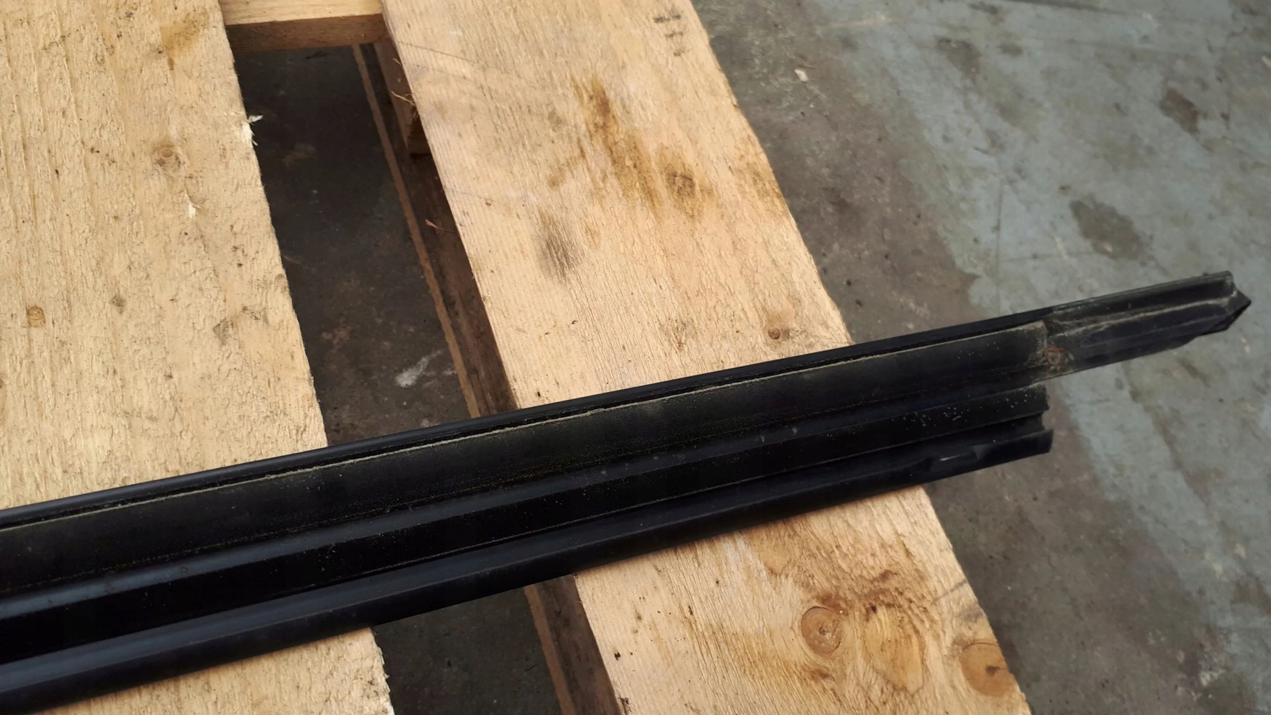 A6 C7 4G moulding dust door left rear part SLINE