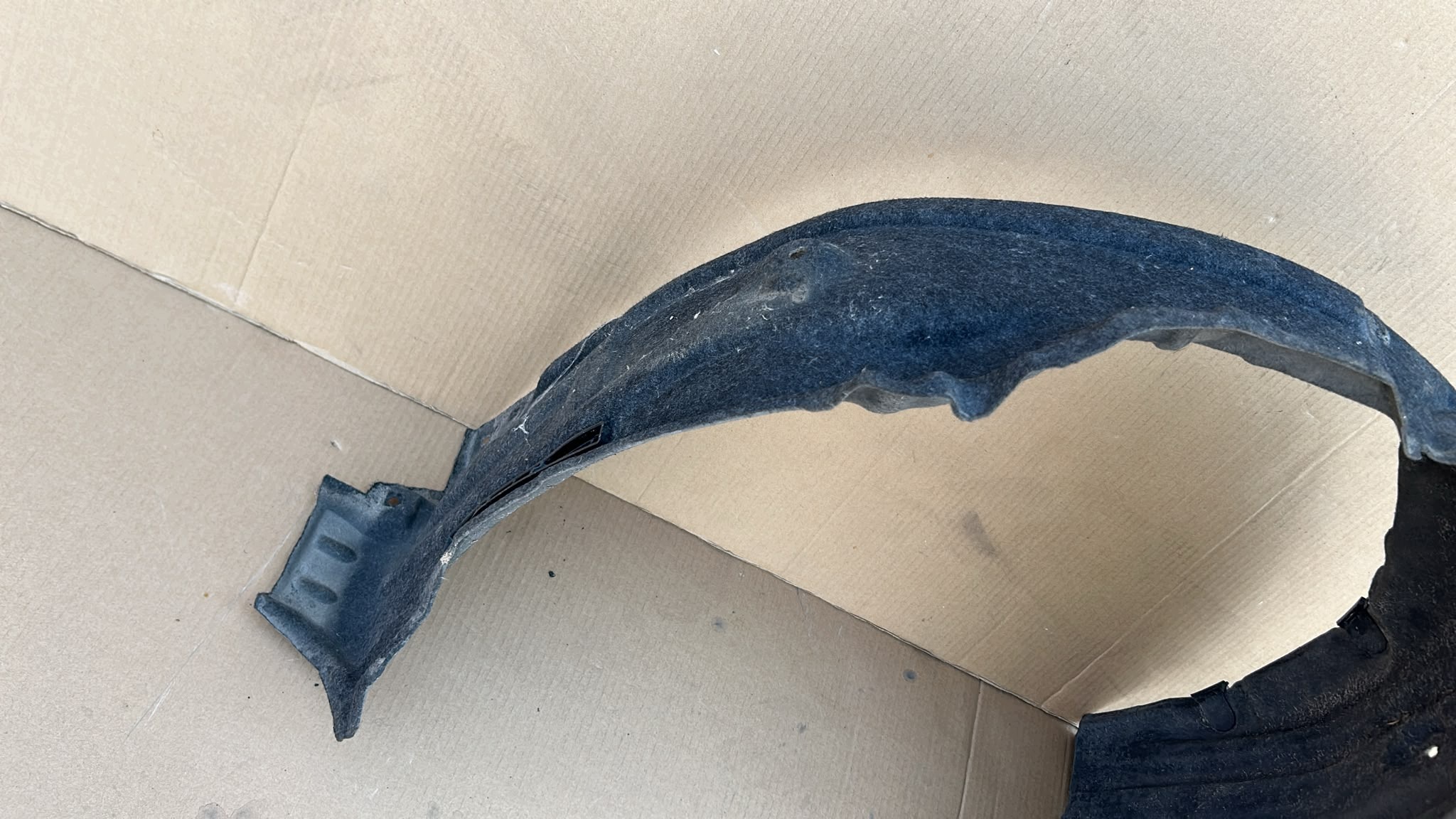 mudguard left left front front TOYOTA COROLLA E21 19- KOMBI HB