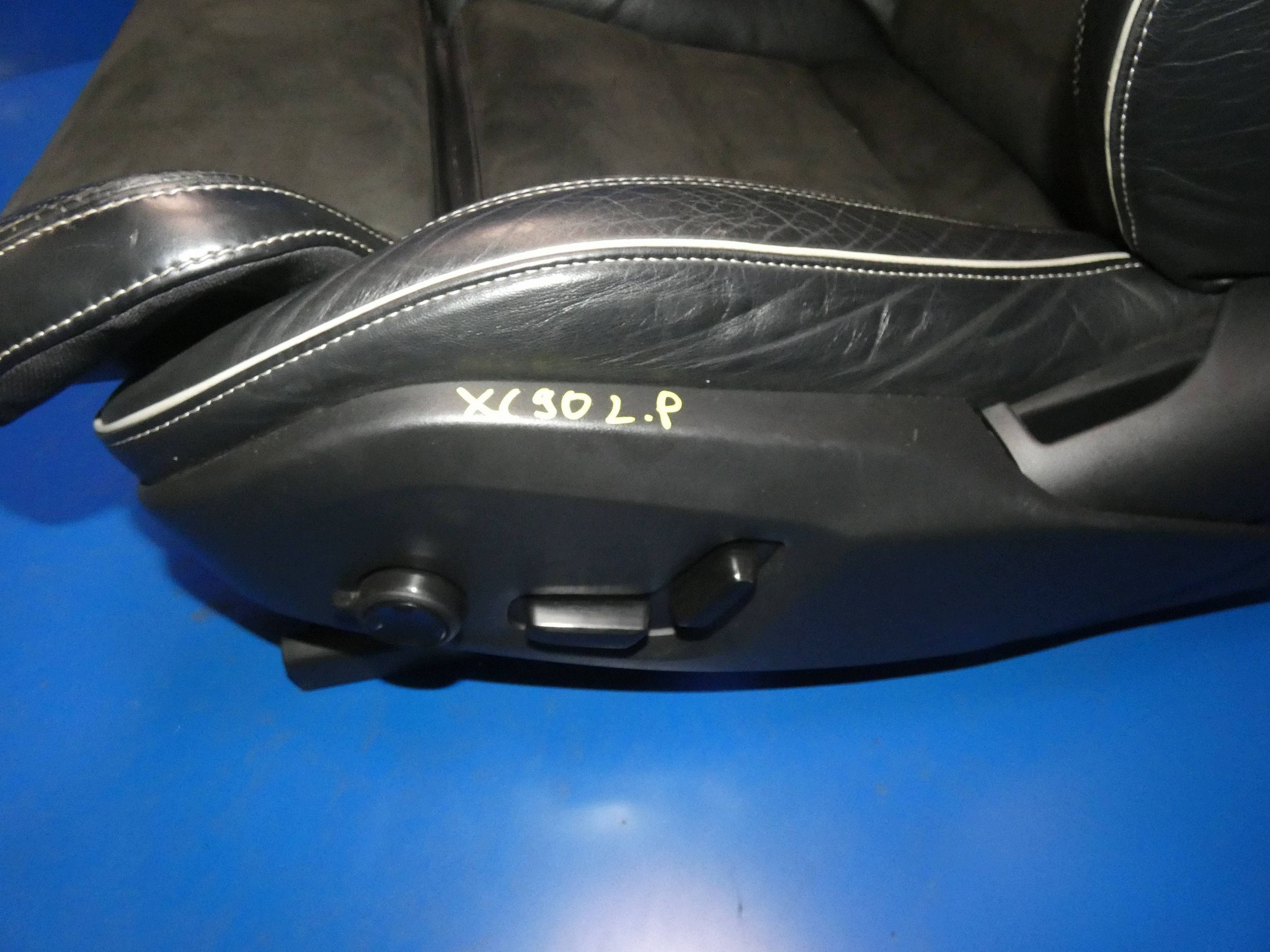 VOLVO XC90 II R-design seat driver´s left front
