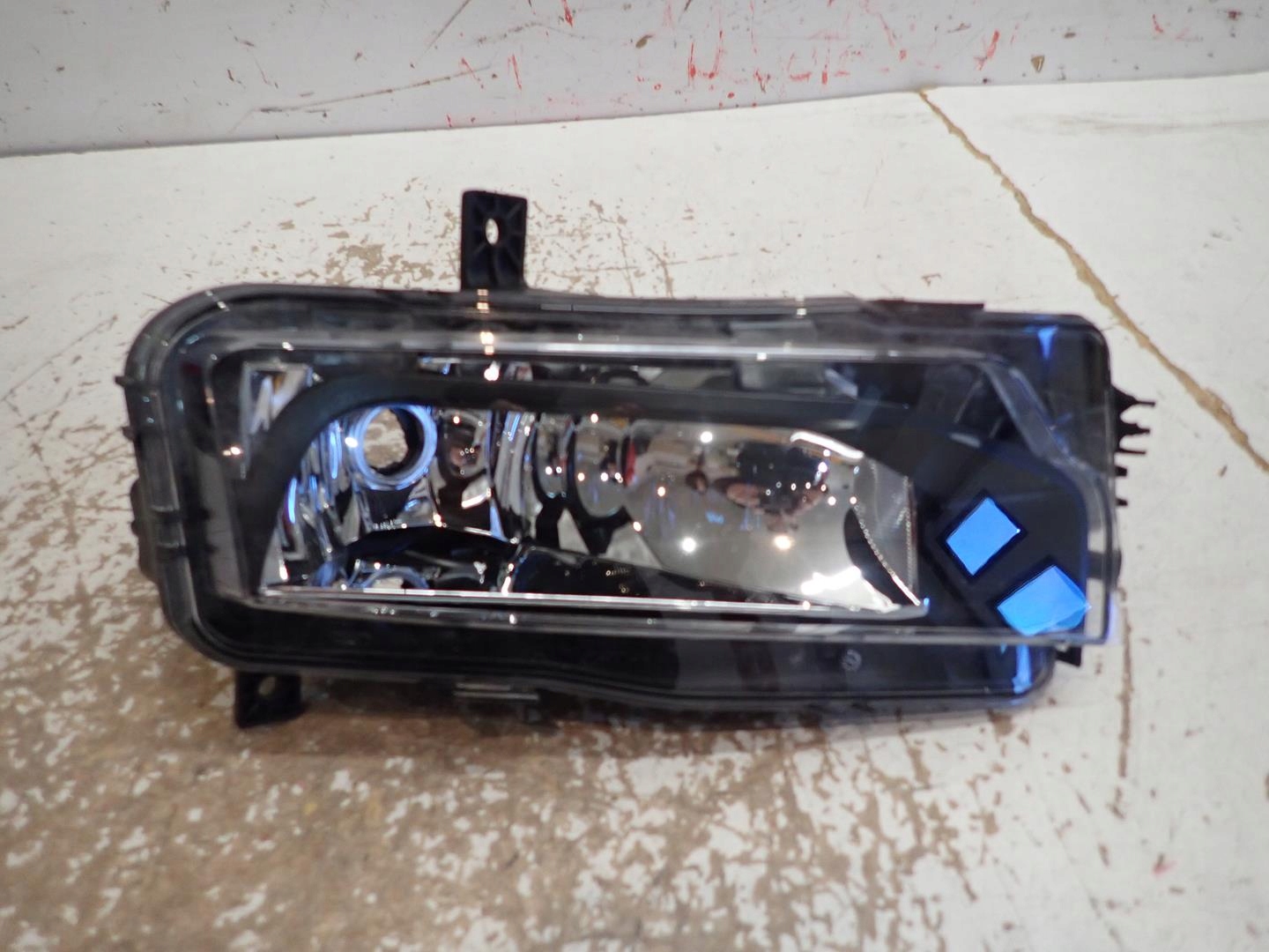 NEBELSCHEINWERFER LINKS VW T6 2015- 7E0941661B