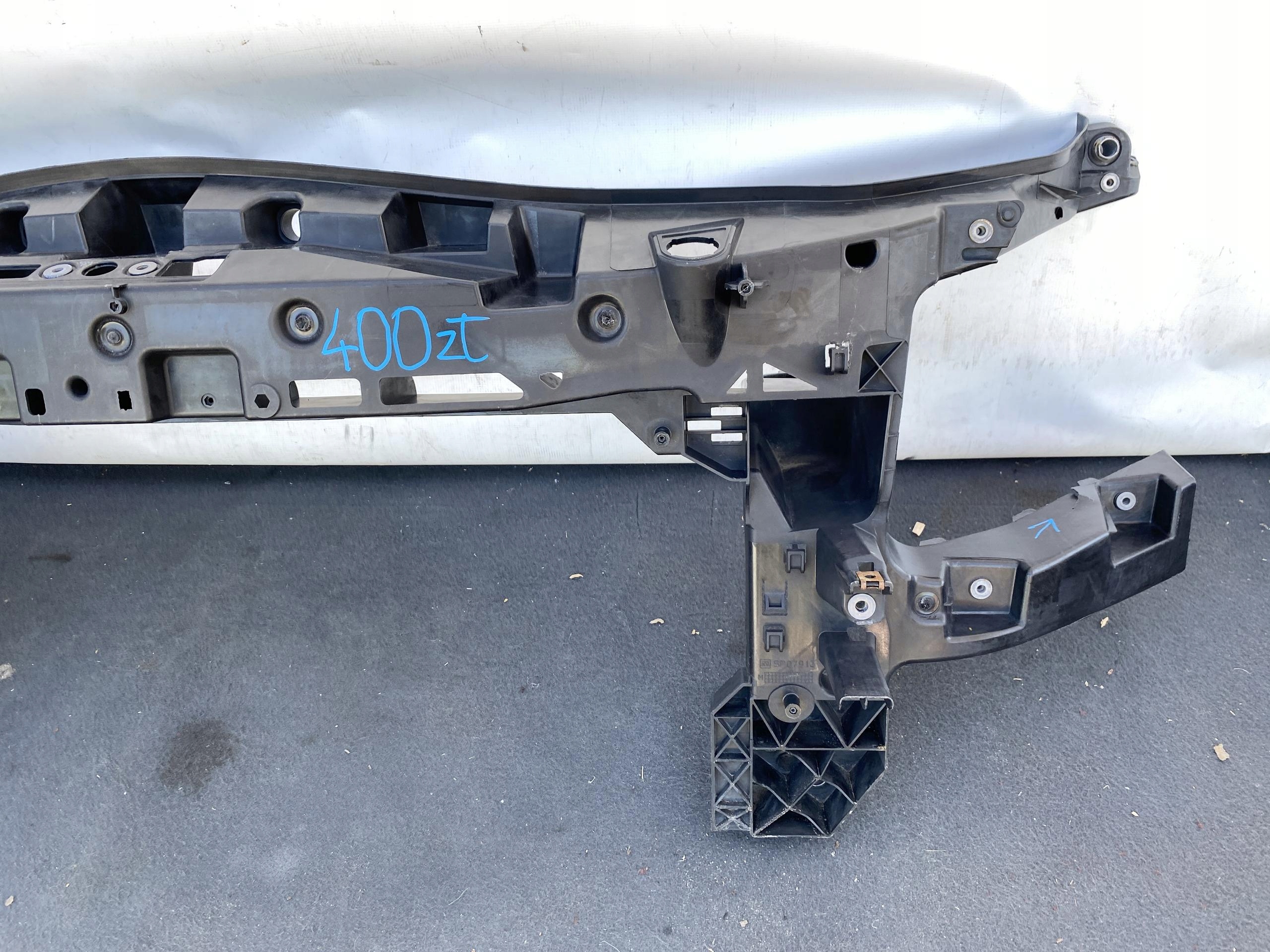 SPRINTER 907 2.0 17- Traverse de fer Armature A9078800900