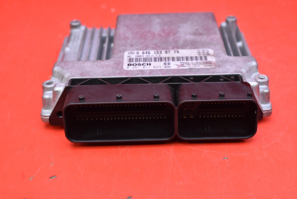 control unit computer of the engine A6461538779 MERCEDES E-KLASA W211 2.2 CDI 150 KM
