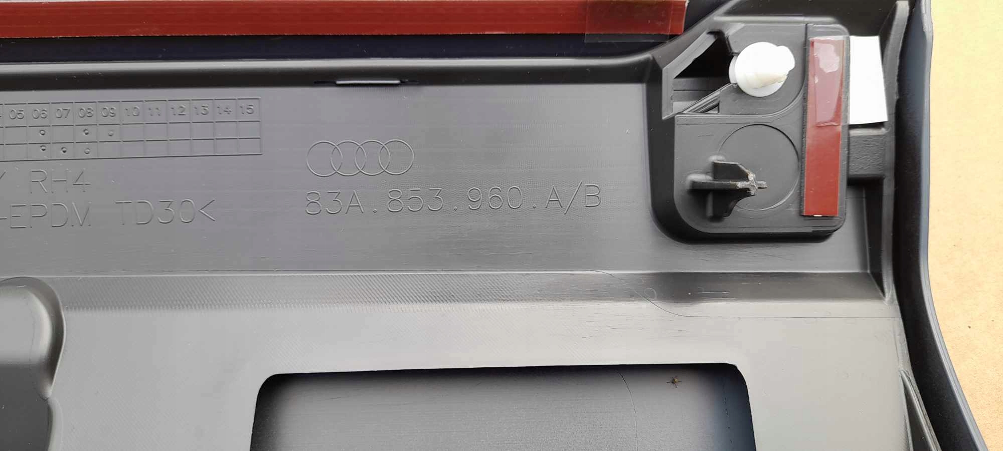 moulding door right front AUDI Q3 II F3 83A853960A