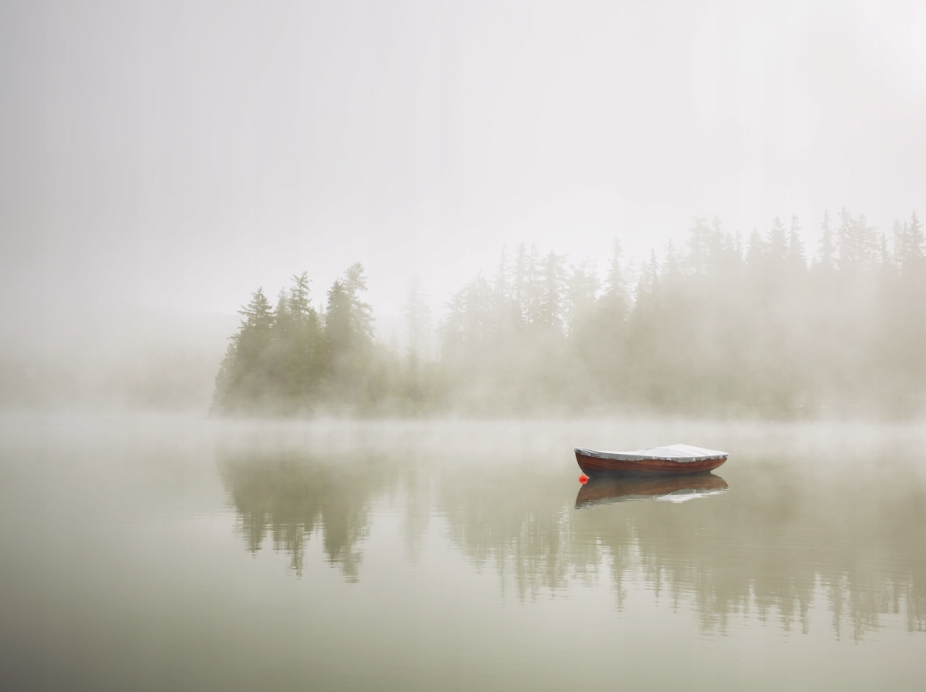 Fototapeta Osamělá Loď na jezeře 350x260 cm flizelina 230 g