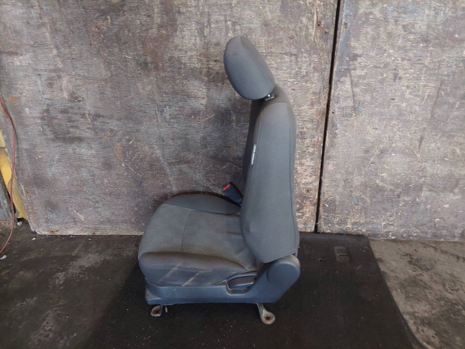 sedačka levý předek KIA PICANTO a před LIFTEM