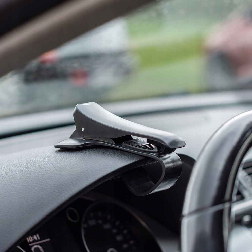 UCHWYT SAMOCHODOWY NA TELEFON NA KOKPIT Z KLIPSEM Rodzaj inny