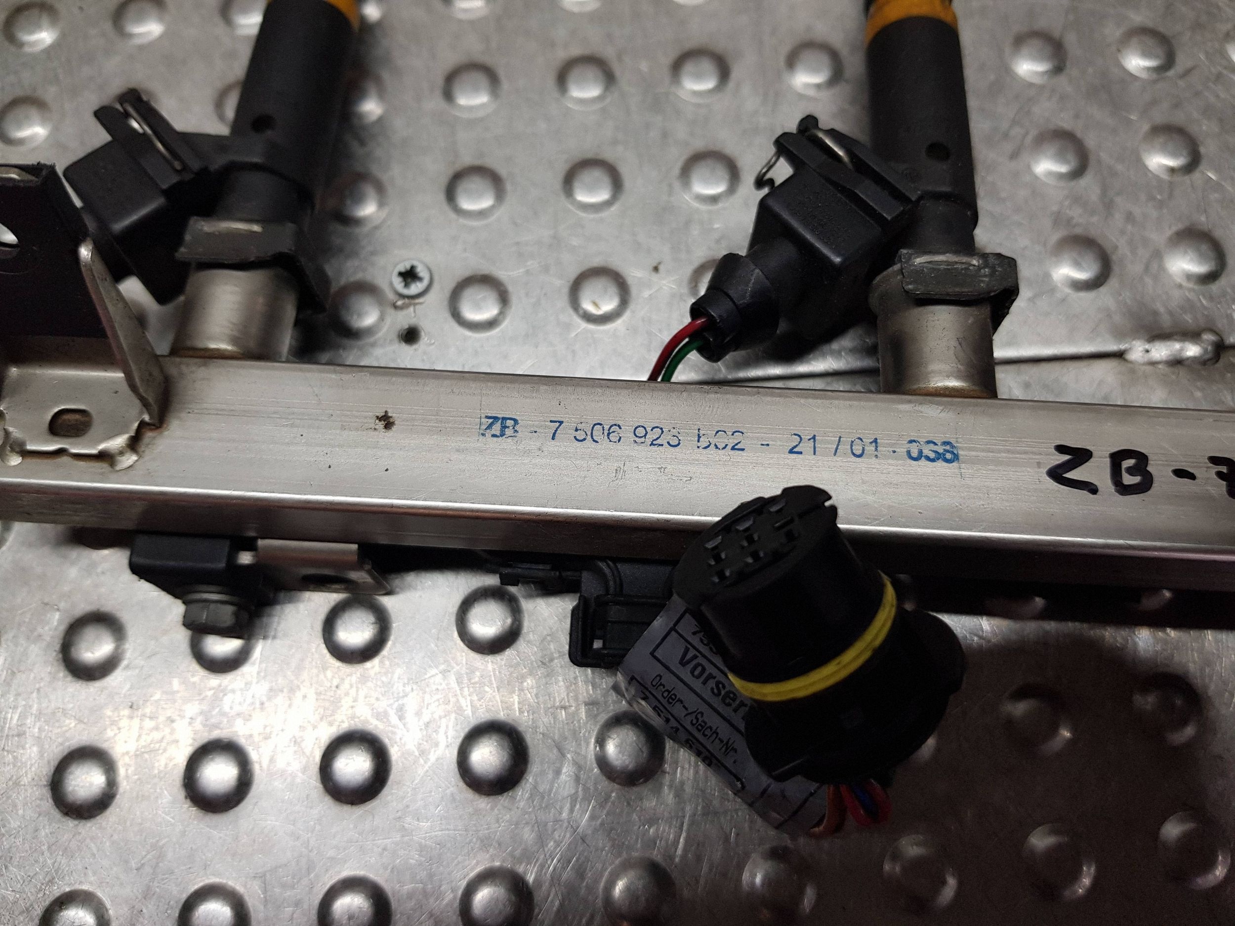 Rampe injection Injecteurs 7506923 7506924 BMW E65 E66 3.6 V8 N62