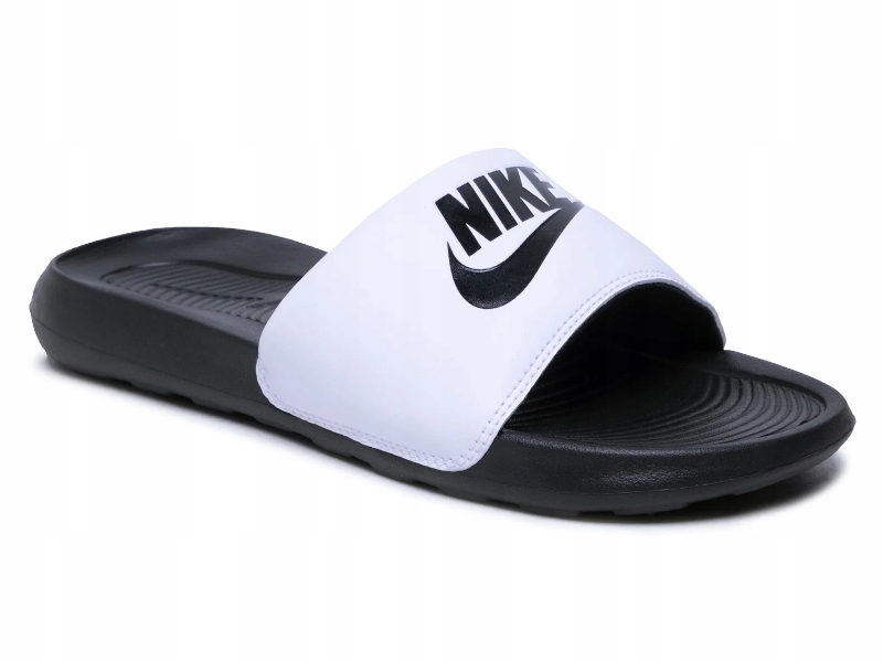 Nazouváky sportovní Nike Victori One CN9675-005 na letní bazén bílo-černé 44