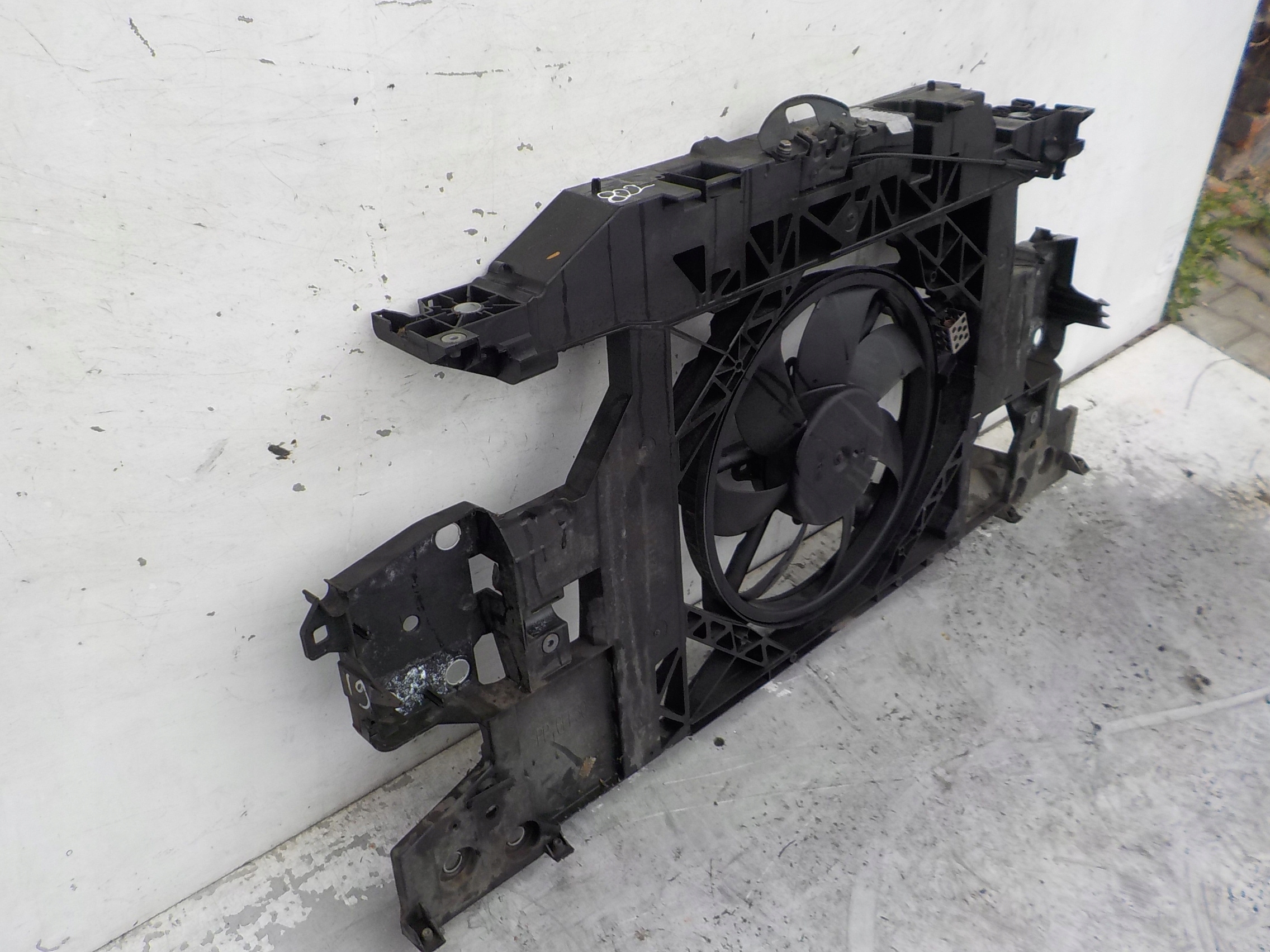 822 RENAULT SCENIC III support panel for radiators pillar iron