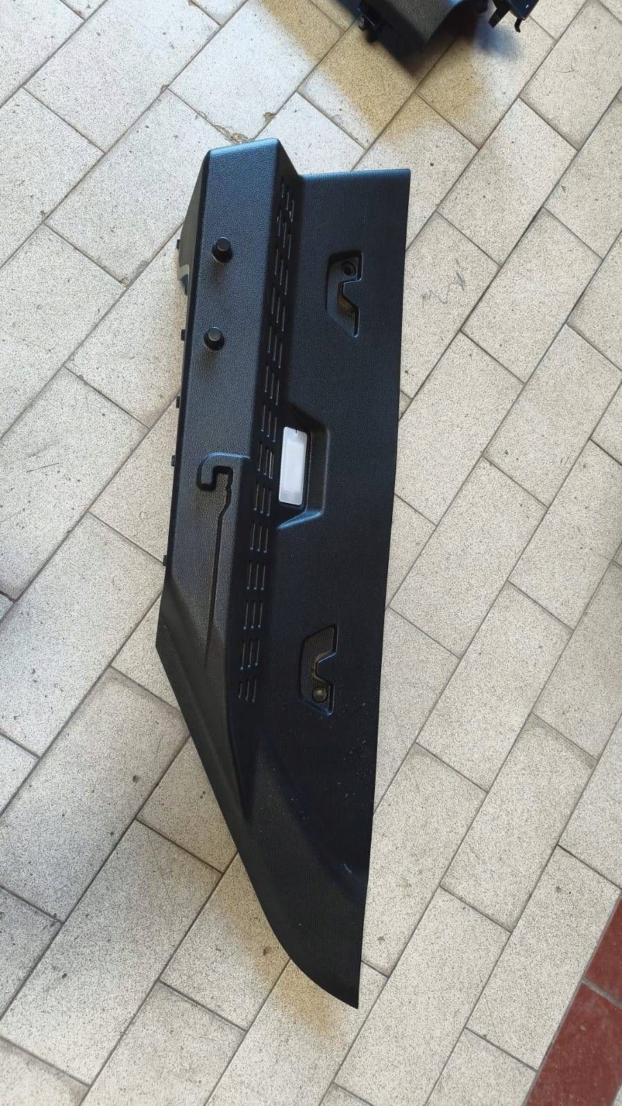 boot upholstery plato rear part side left Renault Rafale 799c2273R