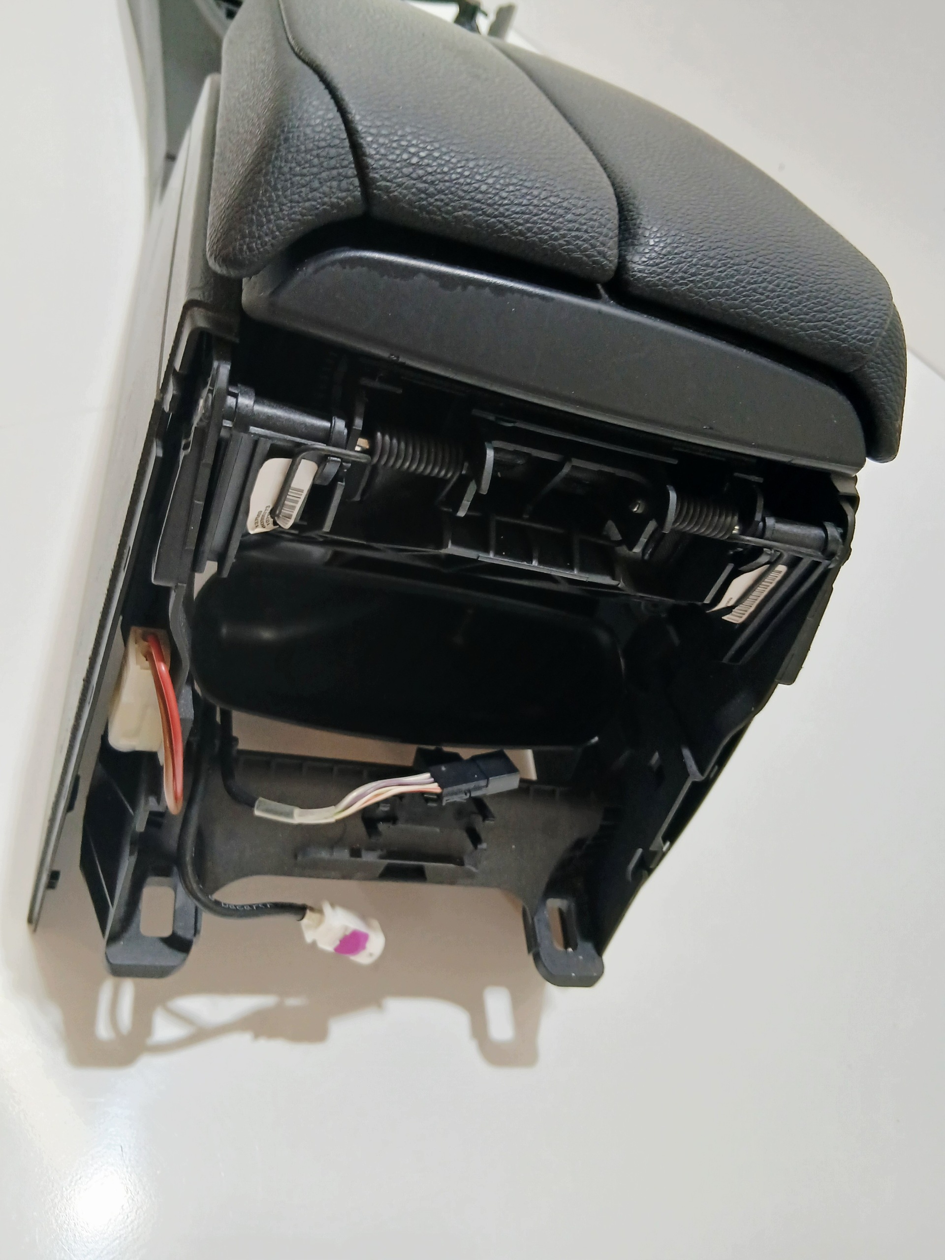 TUNEL central armrest BMW E91 LCI EU 9170915