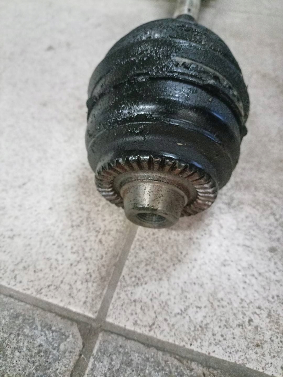 semi-axis left side BMW 5 F10 2016 7593043