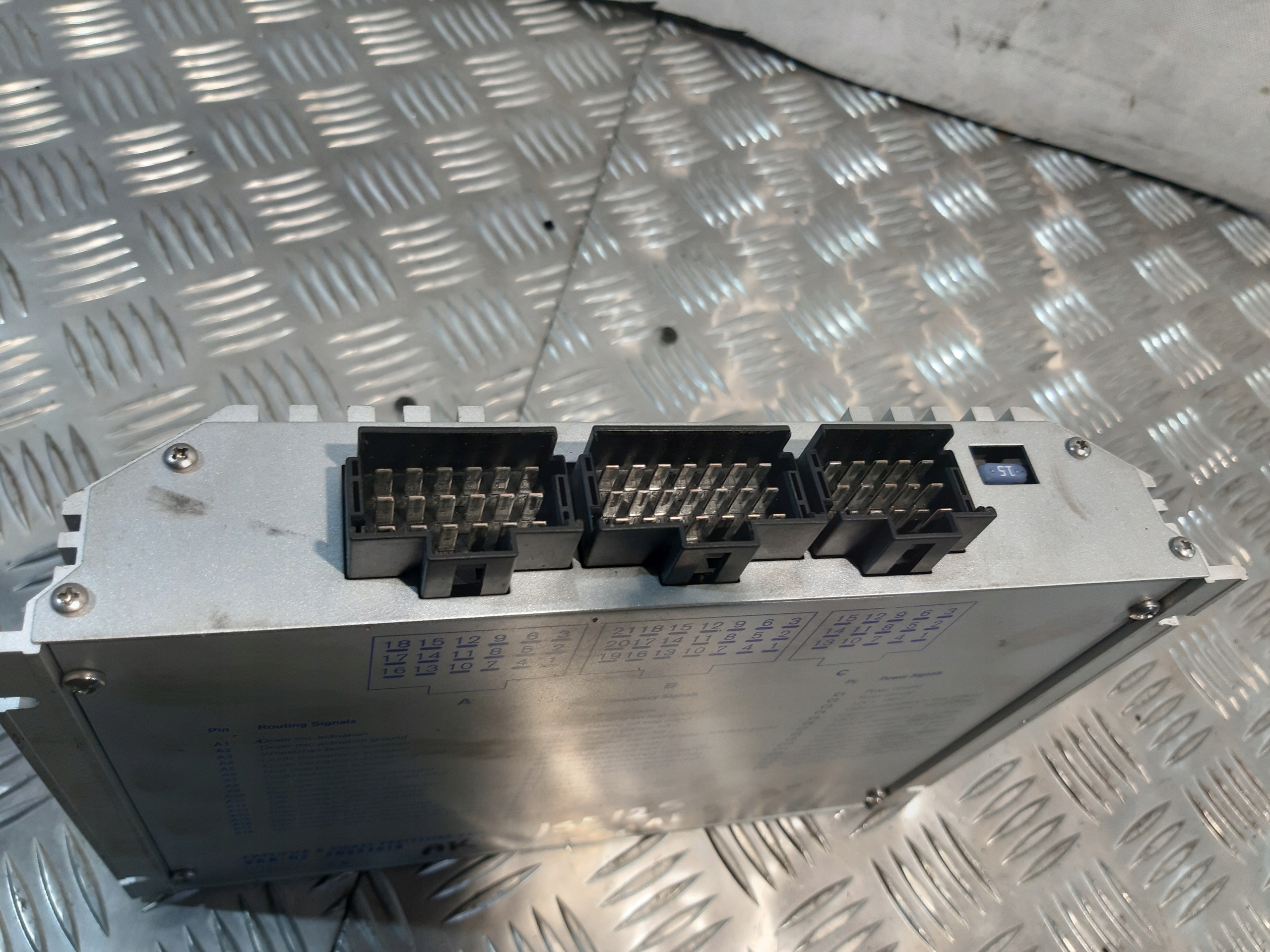 AMPLIFIER SIGNAL PROCESSING UNIT VAA-02 20557614 VOLVO