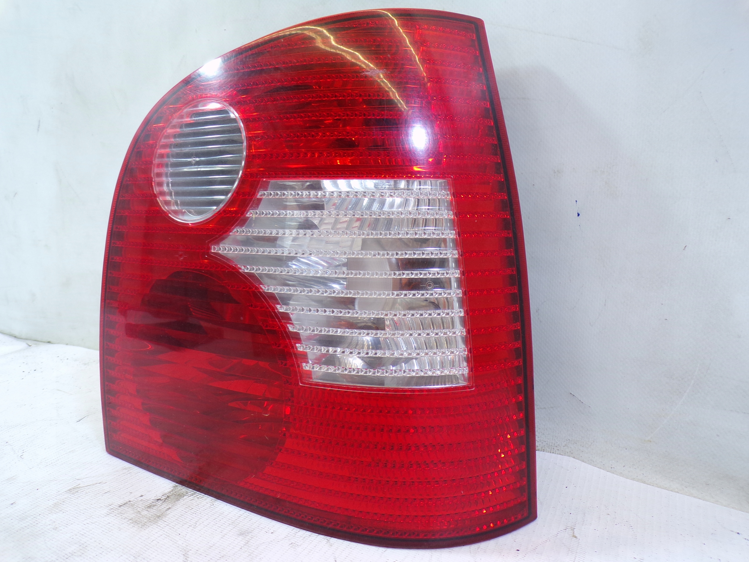 light rear rear part right VOLKSWAGEN POLO 9N (2)