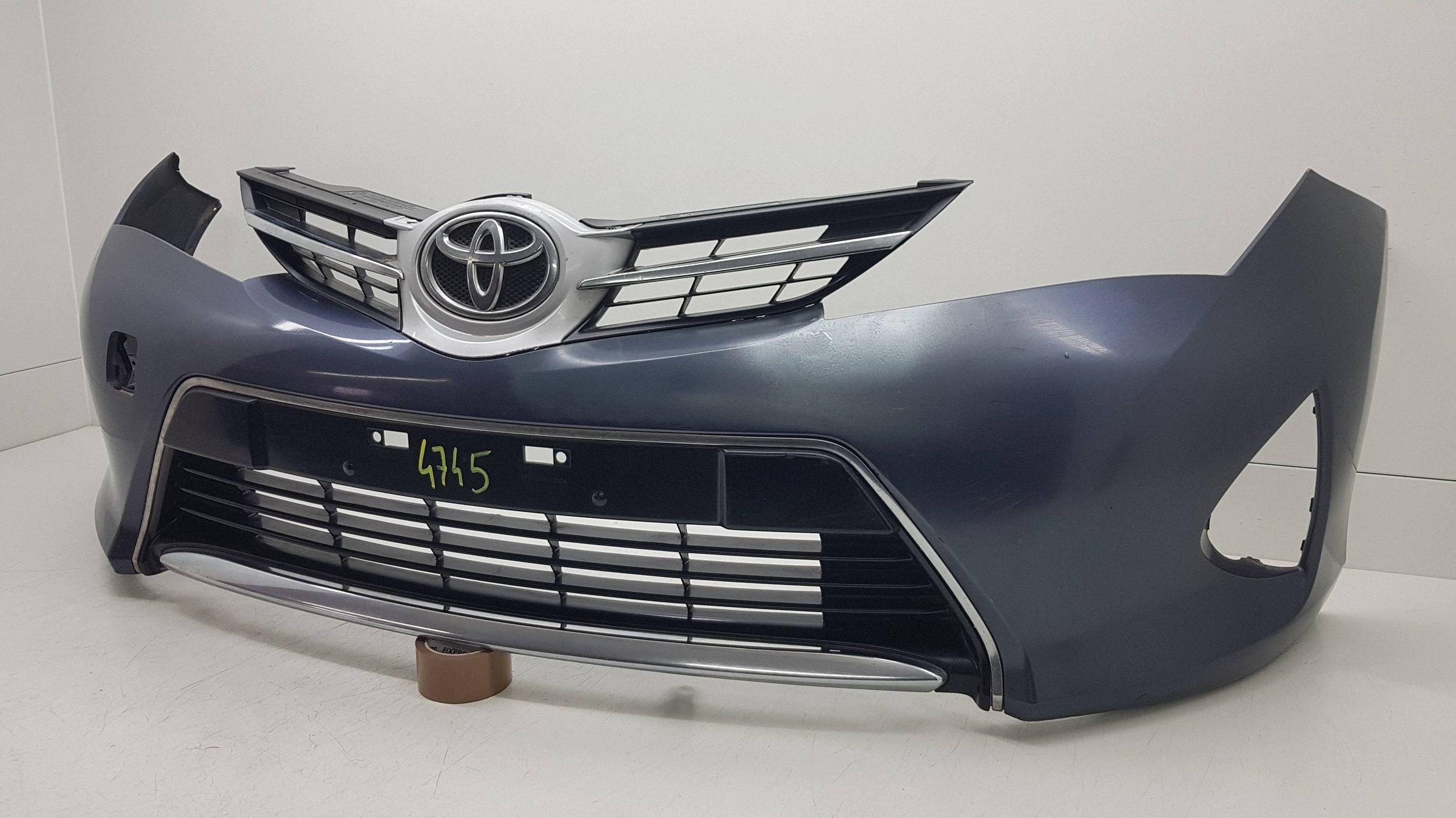 TOYOTA AURIS 2012 - nárazník předek 5311202390