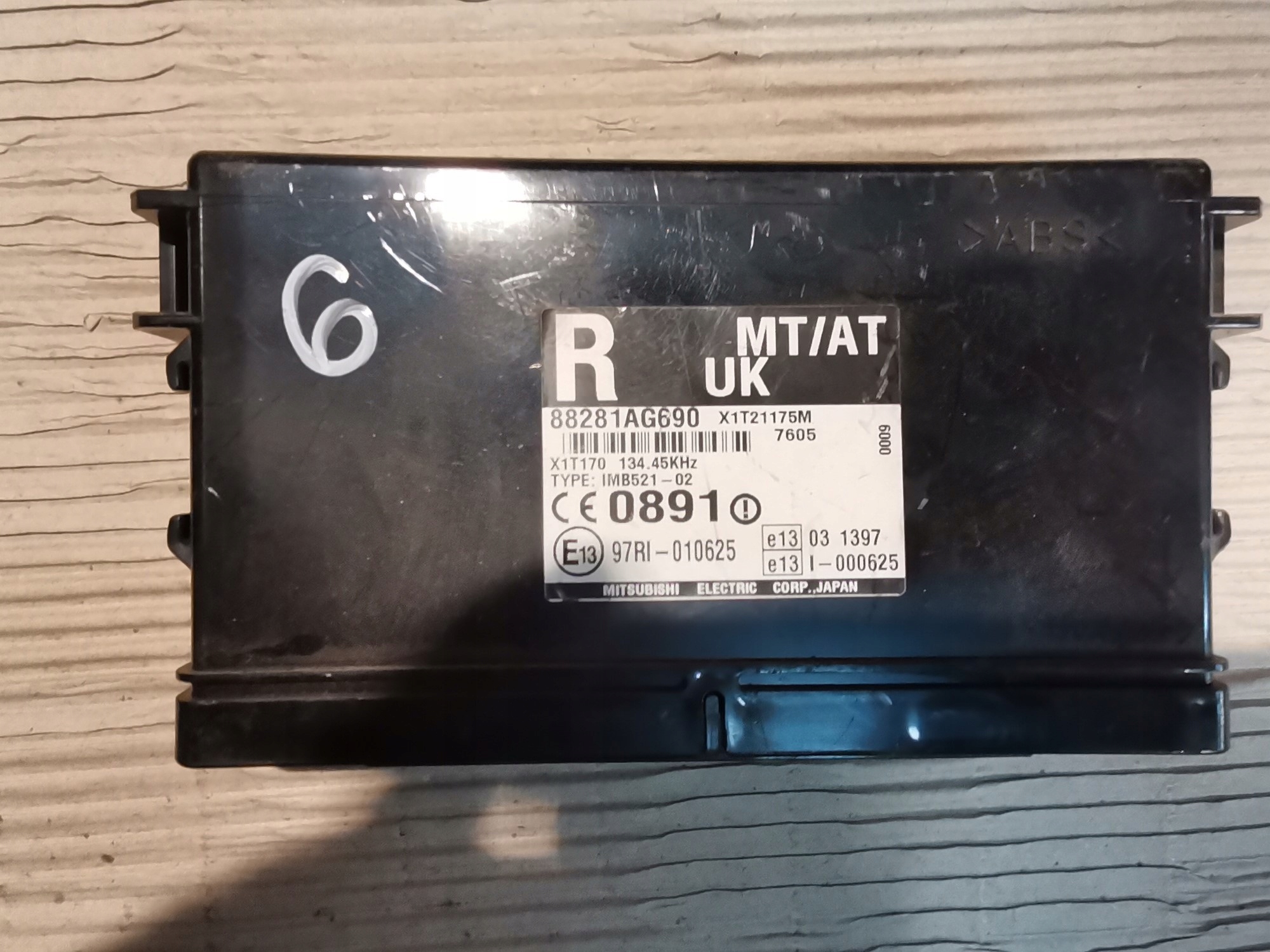 6 блок комфорта subaru Legacy IV 2007 88281AG690