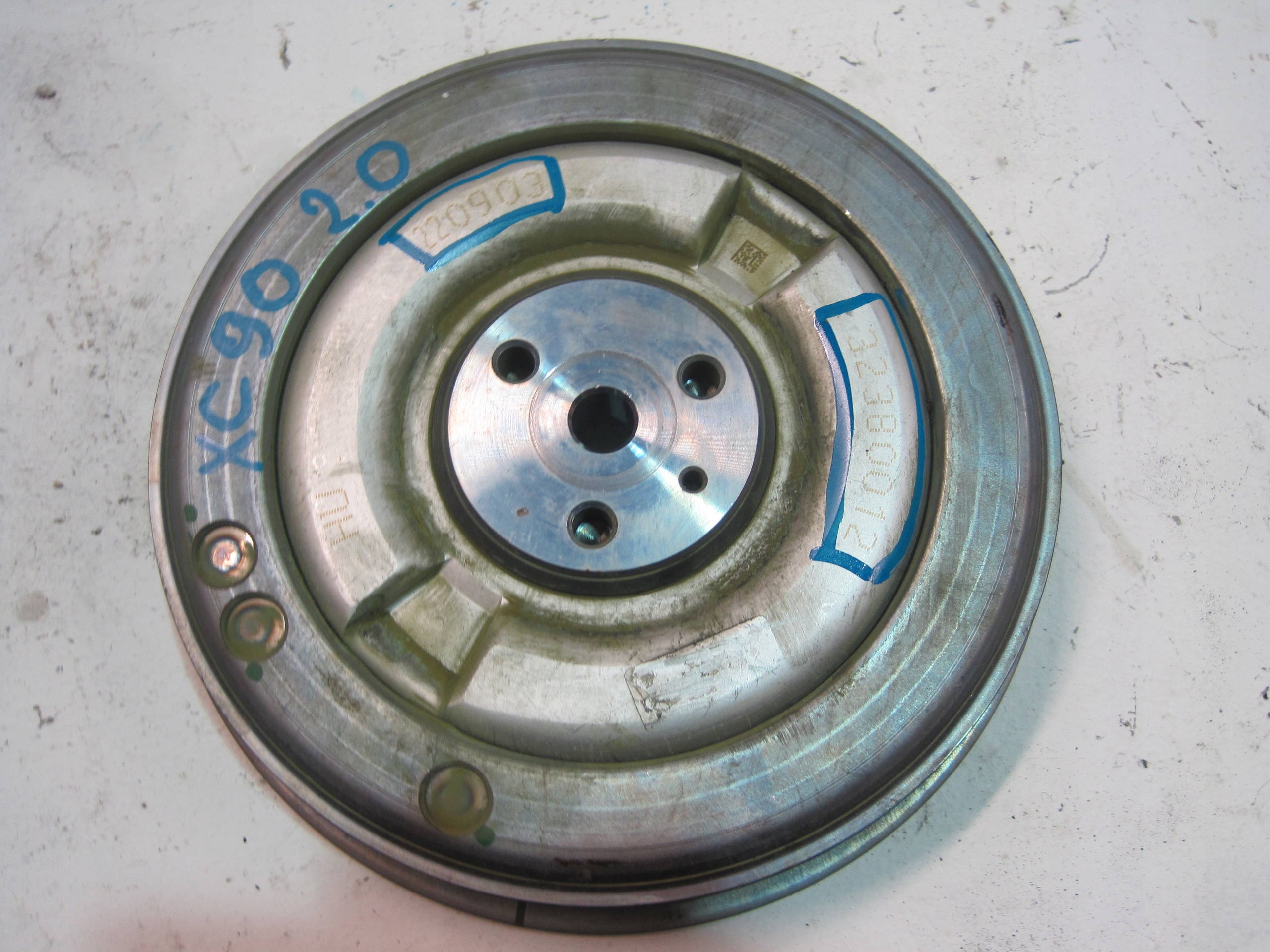 pulley VOLVO XC90 II 32380012
