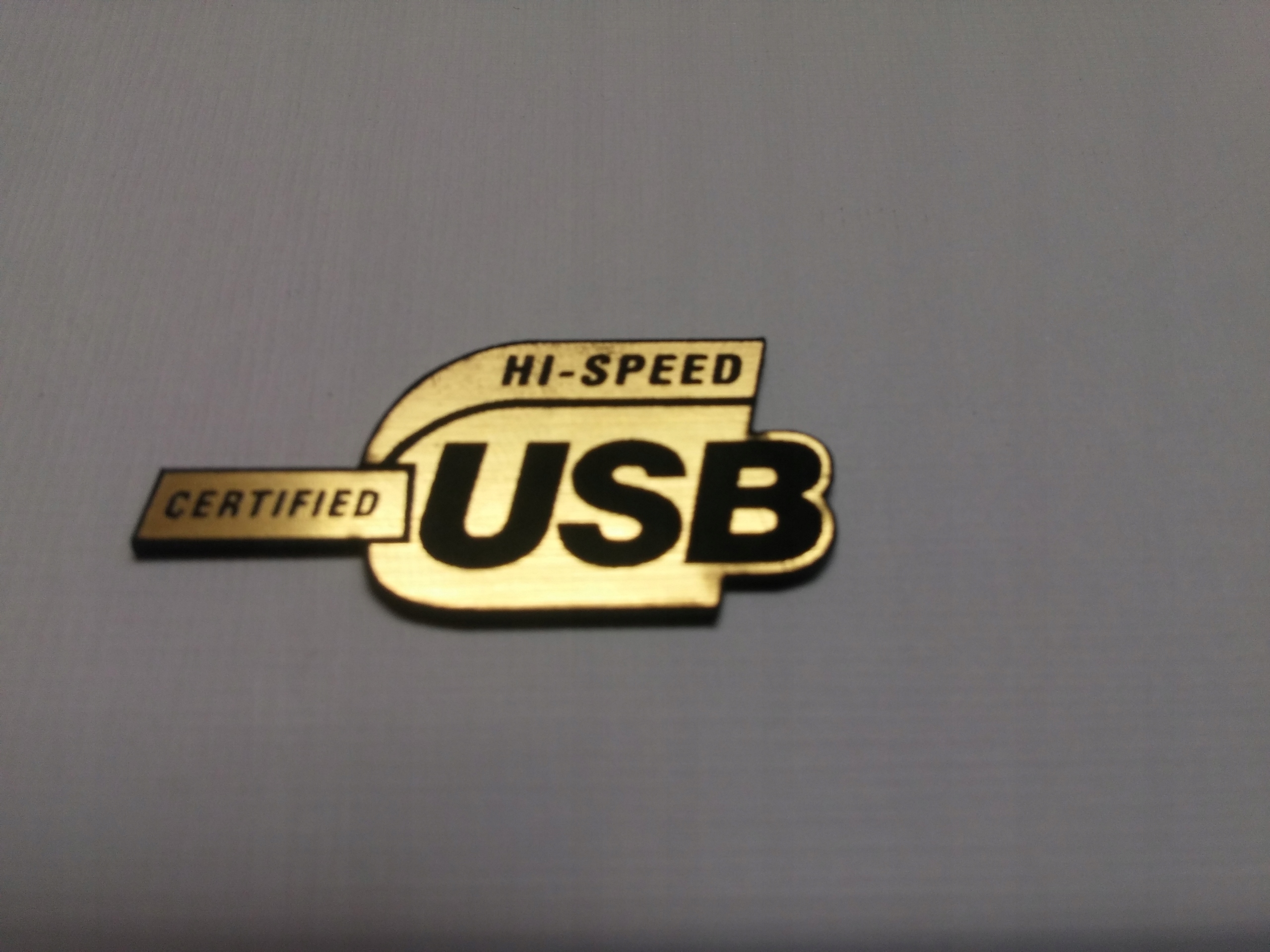 

Usb Hi-speed naklejka emblemat 34 x 15 mm*ZŁOTA