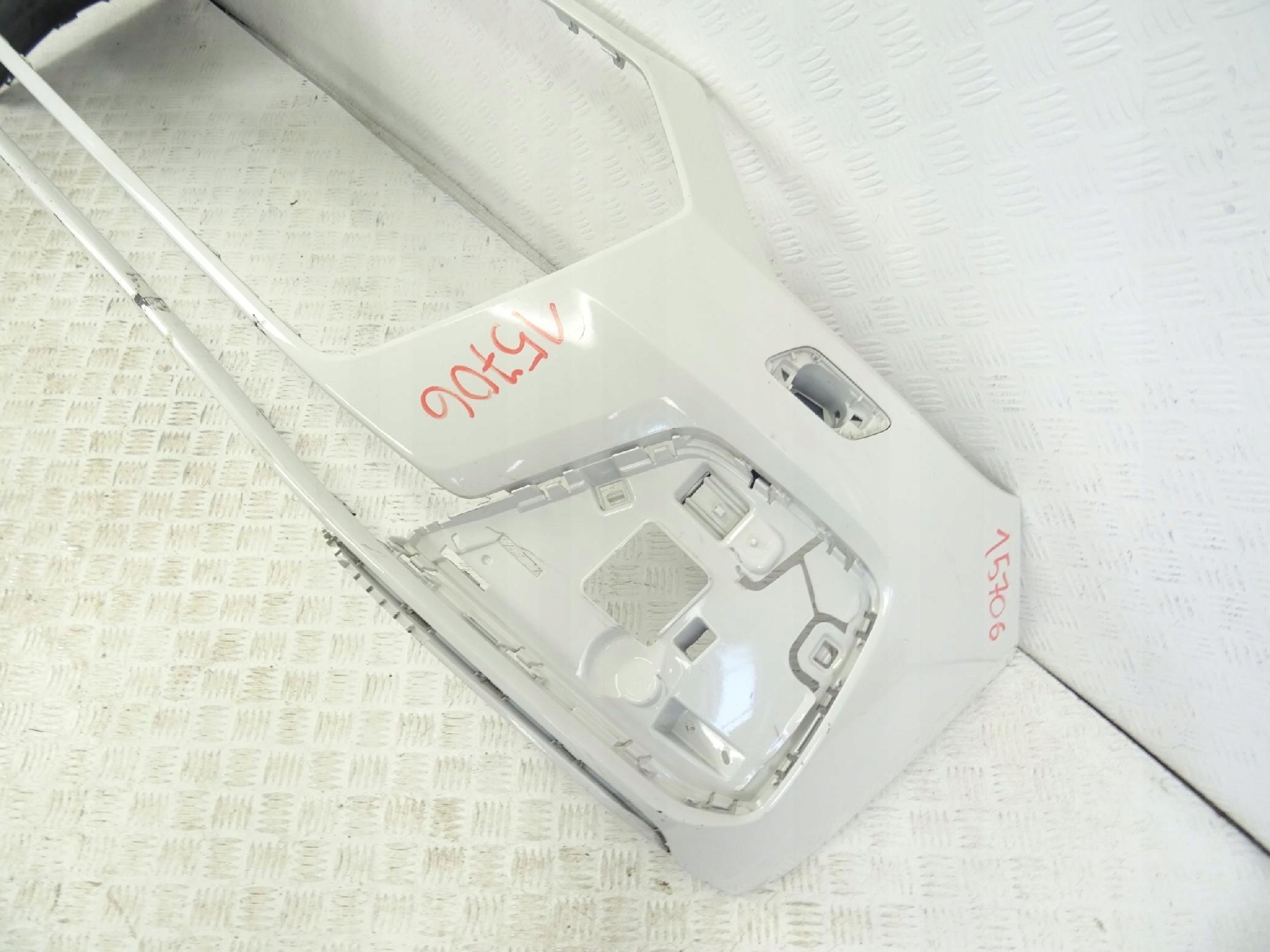 Audi A1 II 2 82A 18- bumper front front