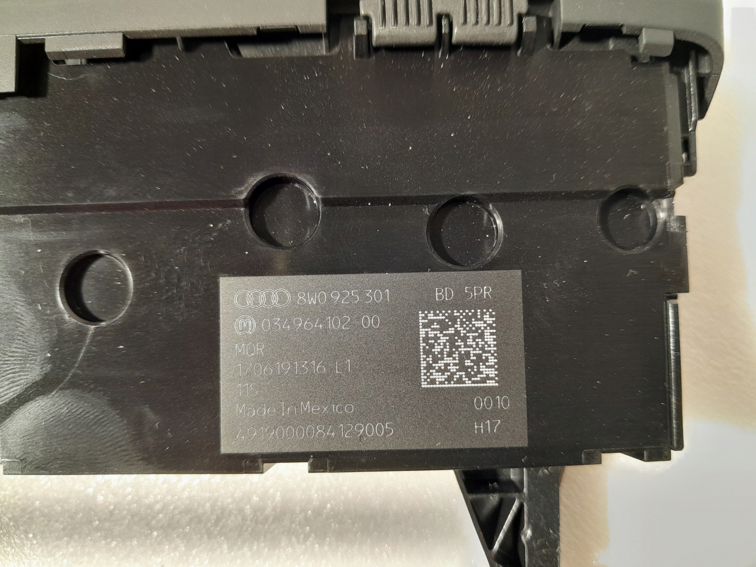 AUDI Q5 II 80A PANEL controls 8W0925301BD