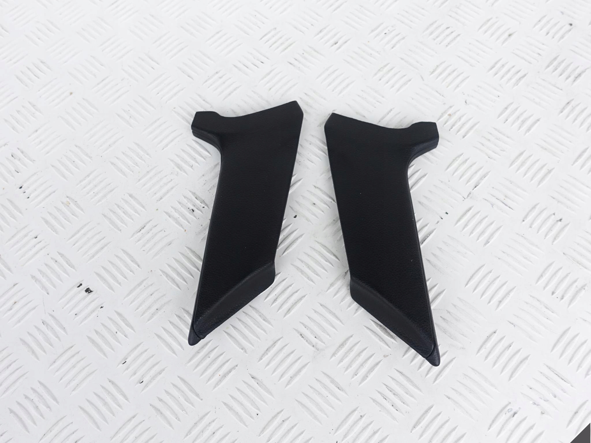 PORSCHE CAYENNE 7P 10- PANEL Blende Abdeckung Leiste Schutzleiste P oder L
