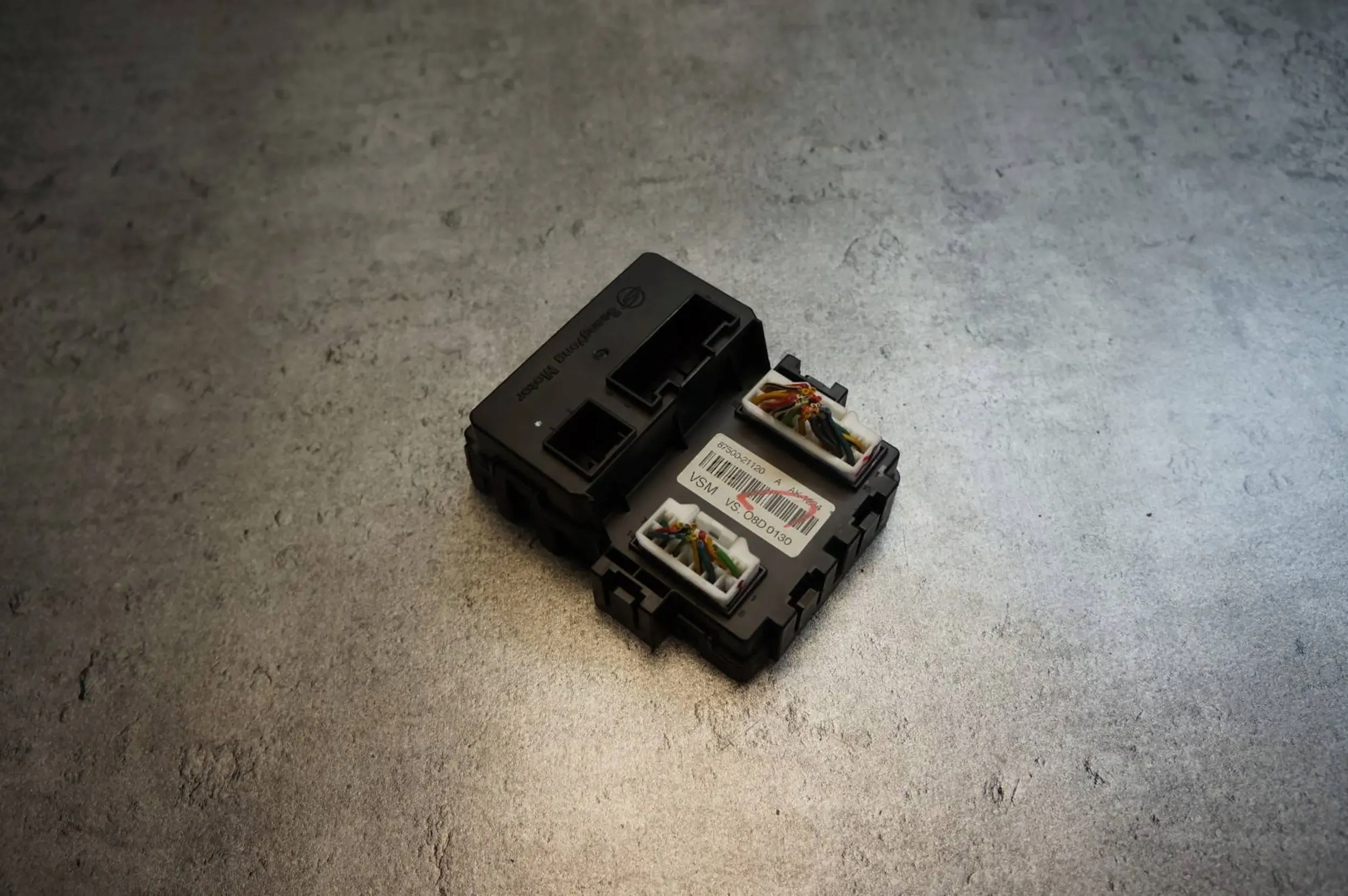 MODUŁ STEROWNIK ŚWIATEŁ SsangYong Rodius II 87500-21120