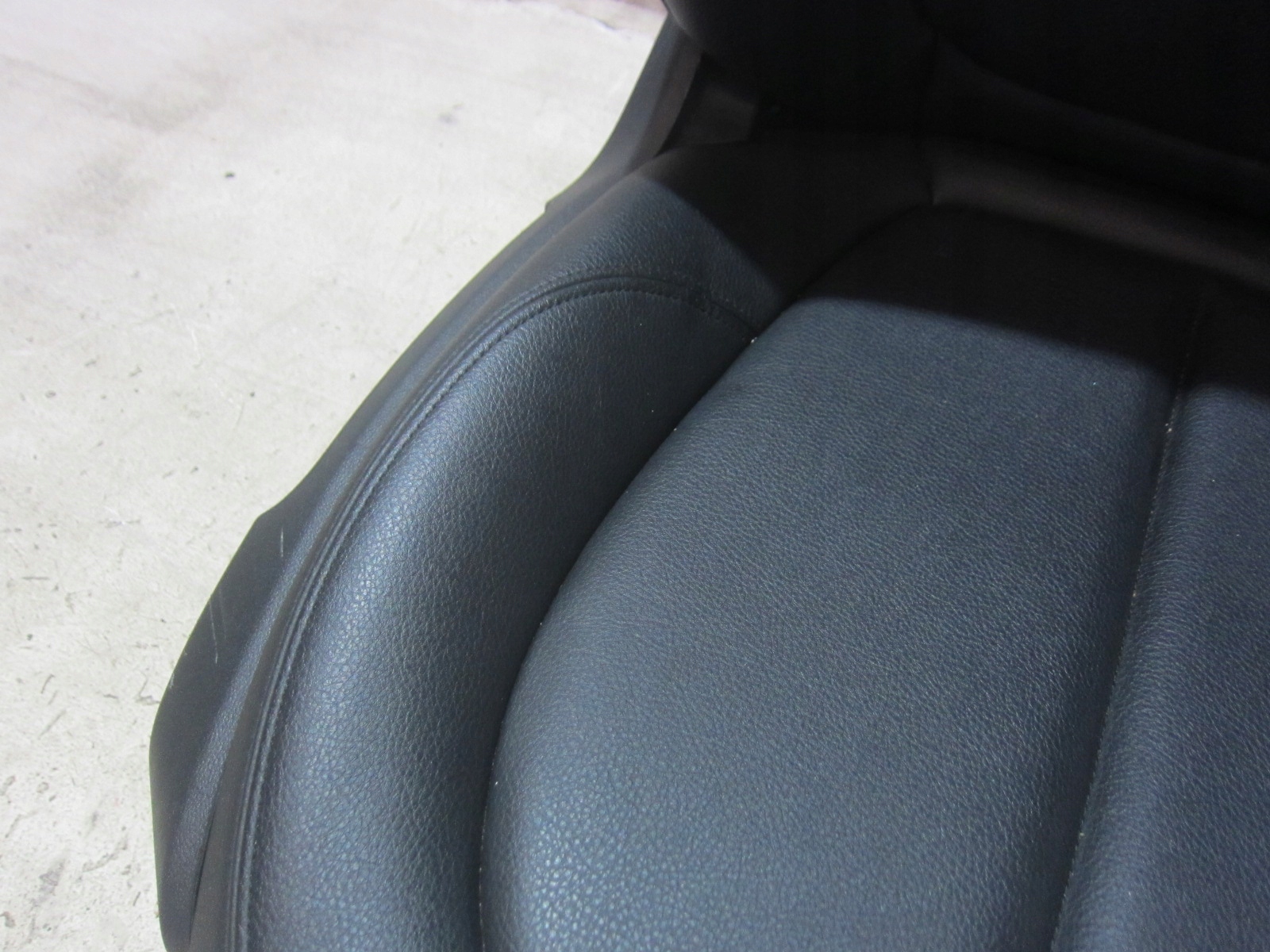 BMW X1 F48 seat right front front leather KCSW black EU 52107374624