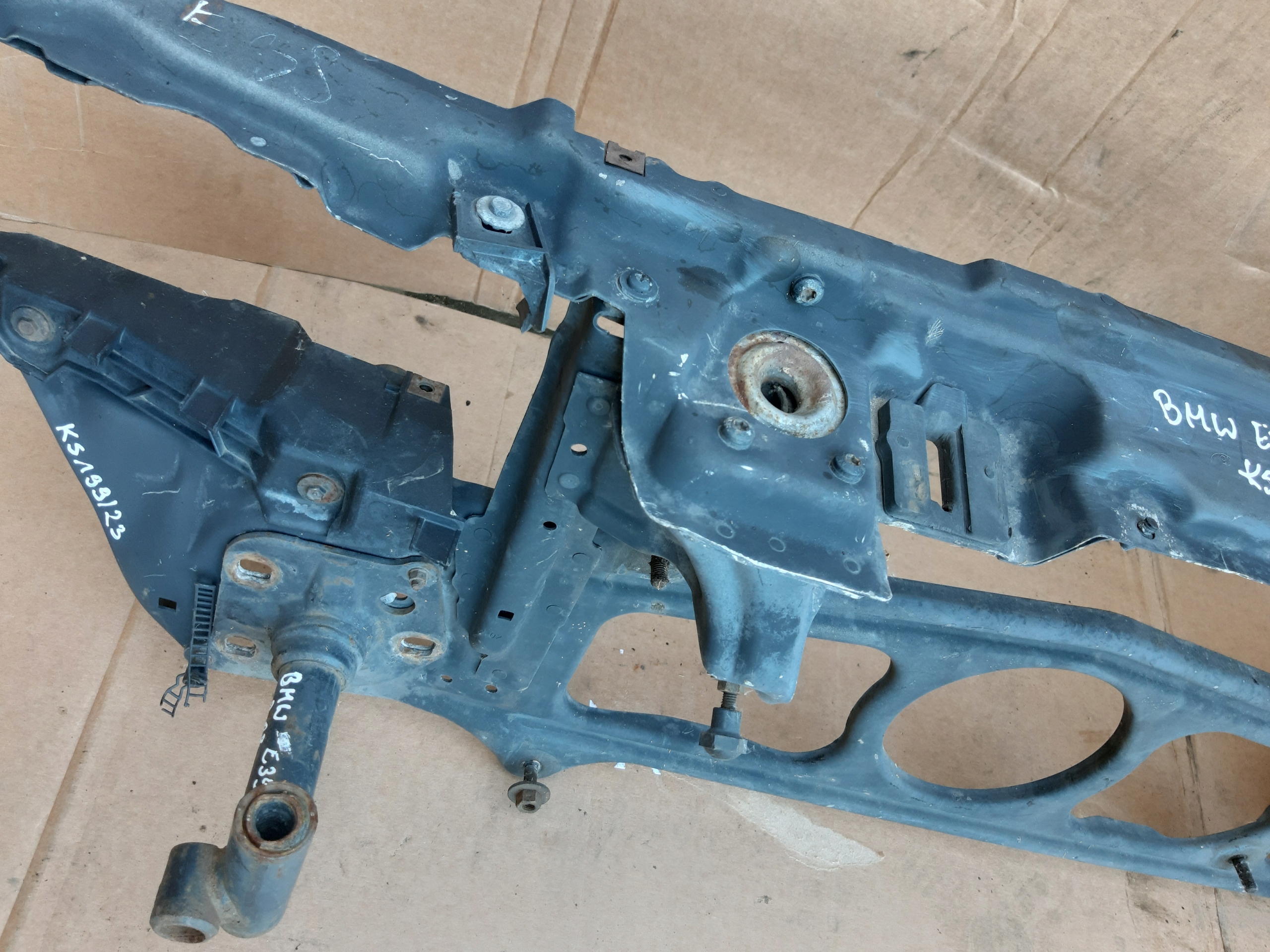 Armature Traverse Avant BMW 5 E39 2.0B