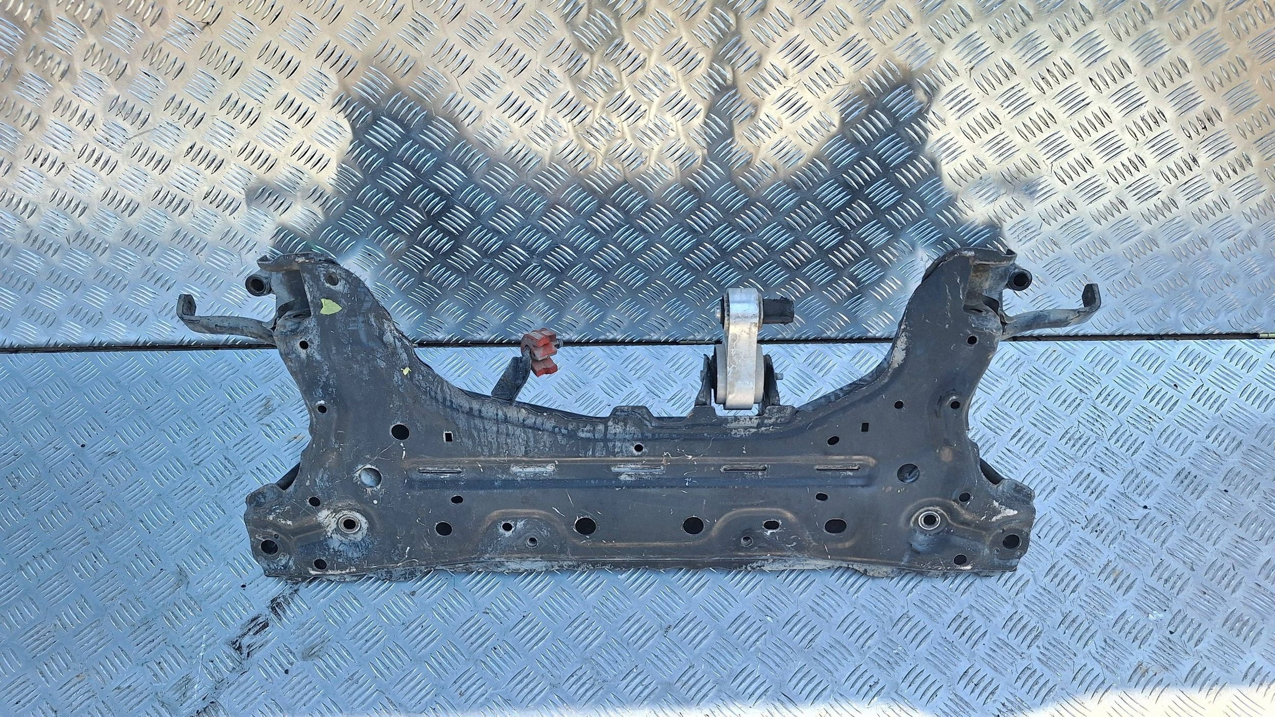 axle beam subframe axle beam front 8V51-5019-AD FORD FIESTA MK7