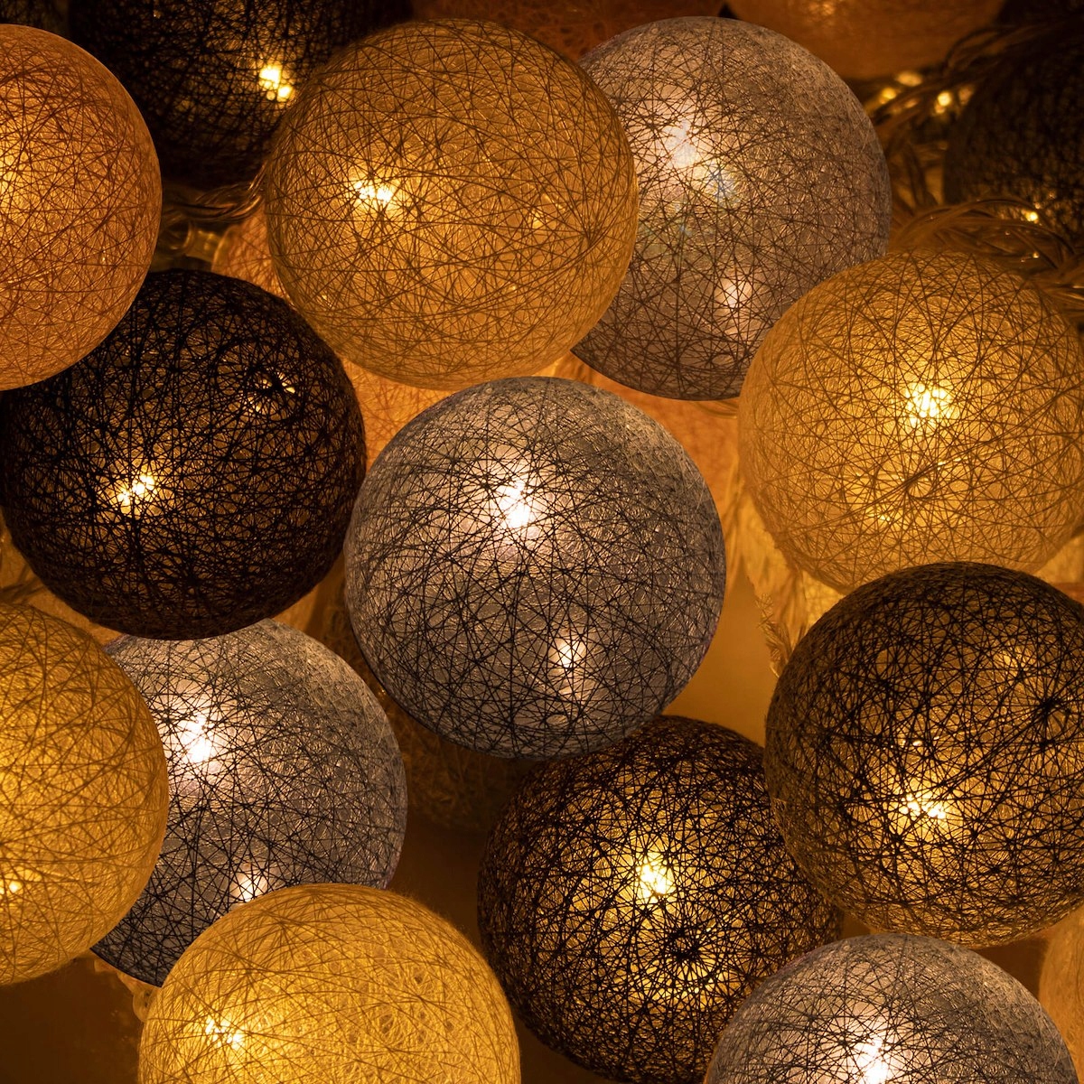 LAMPKI KULE COTTON BALLS GIRLANDA ŚWIETLNA 30LED 6cm KULE NA PRĄD ŚWIECĄCE Kod producenta CL4067