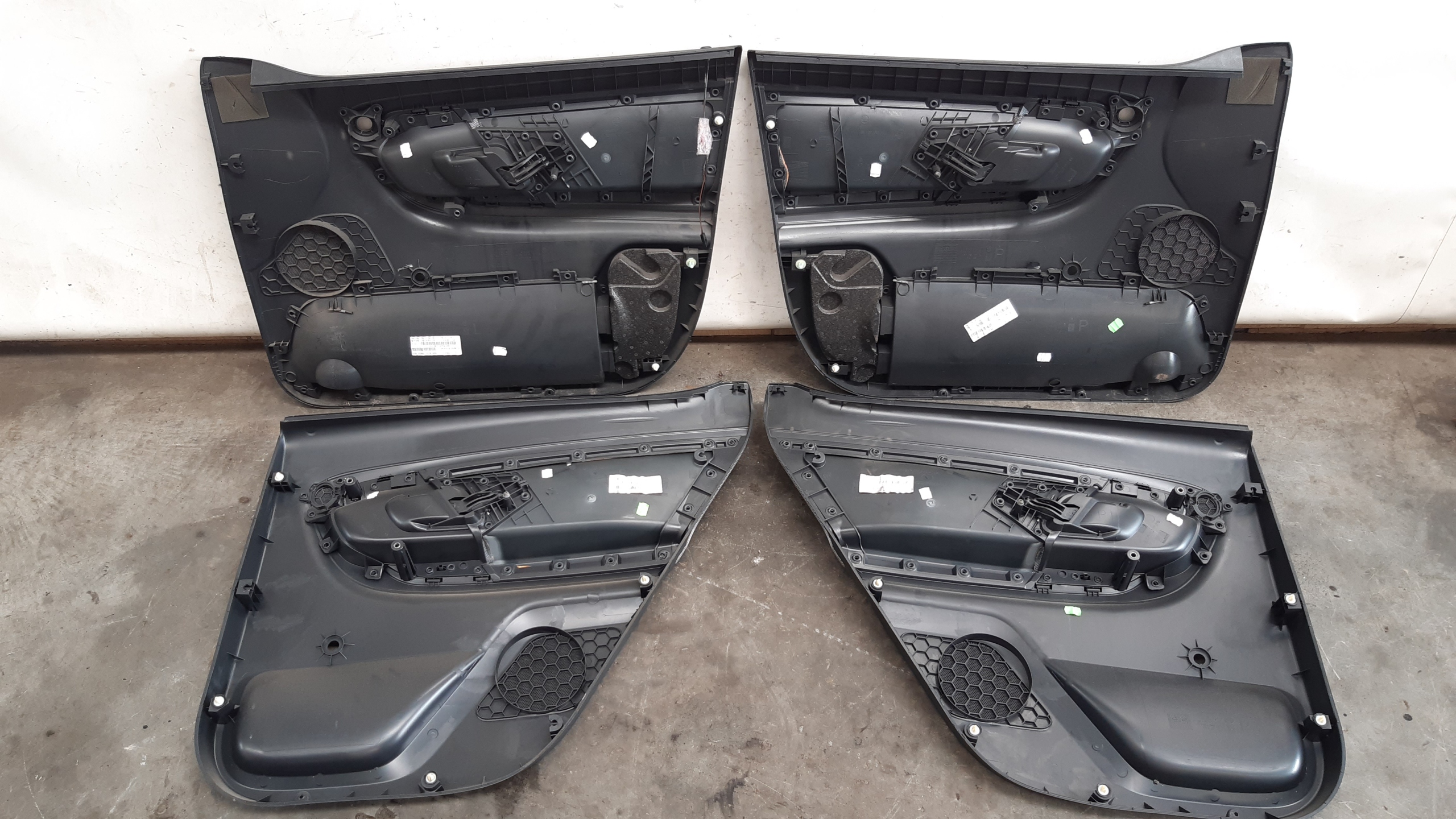 side kpl Skoda Fabia II