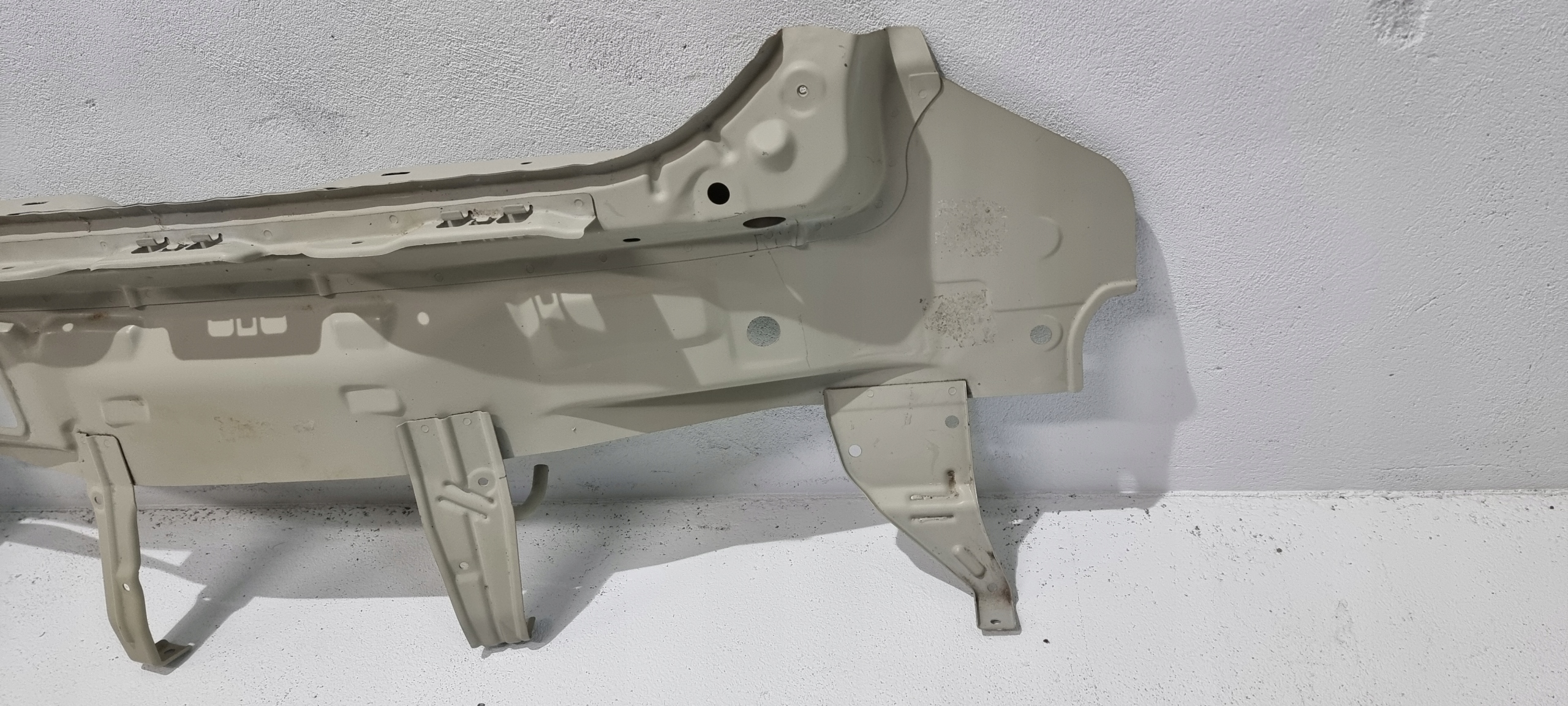 перегородка ремень задний suzuki SWIFT MK6 05-10