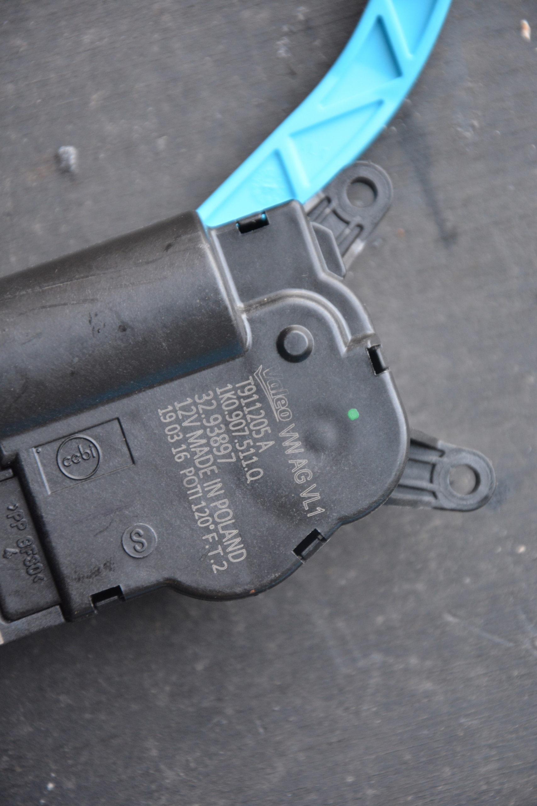 SILNICZEK NAGRZEWNICY VW JETTA 5C6 1K0907511Q Producent części Volkswagen OE