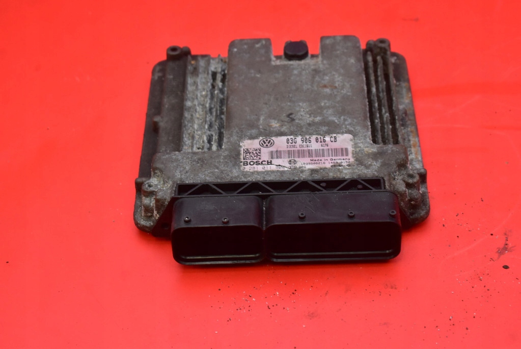 control unit computer of the engine 03G906016CB 0281011900 VW GOLF 5 V 1.9 TDI 90 KM