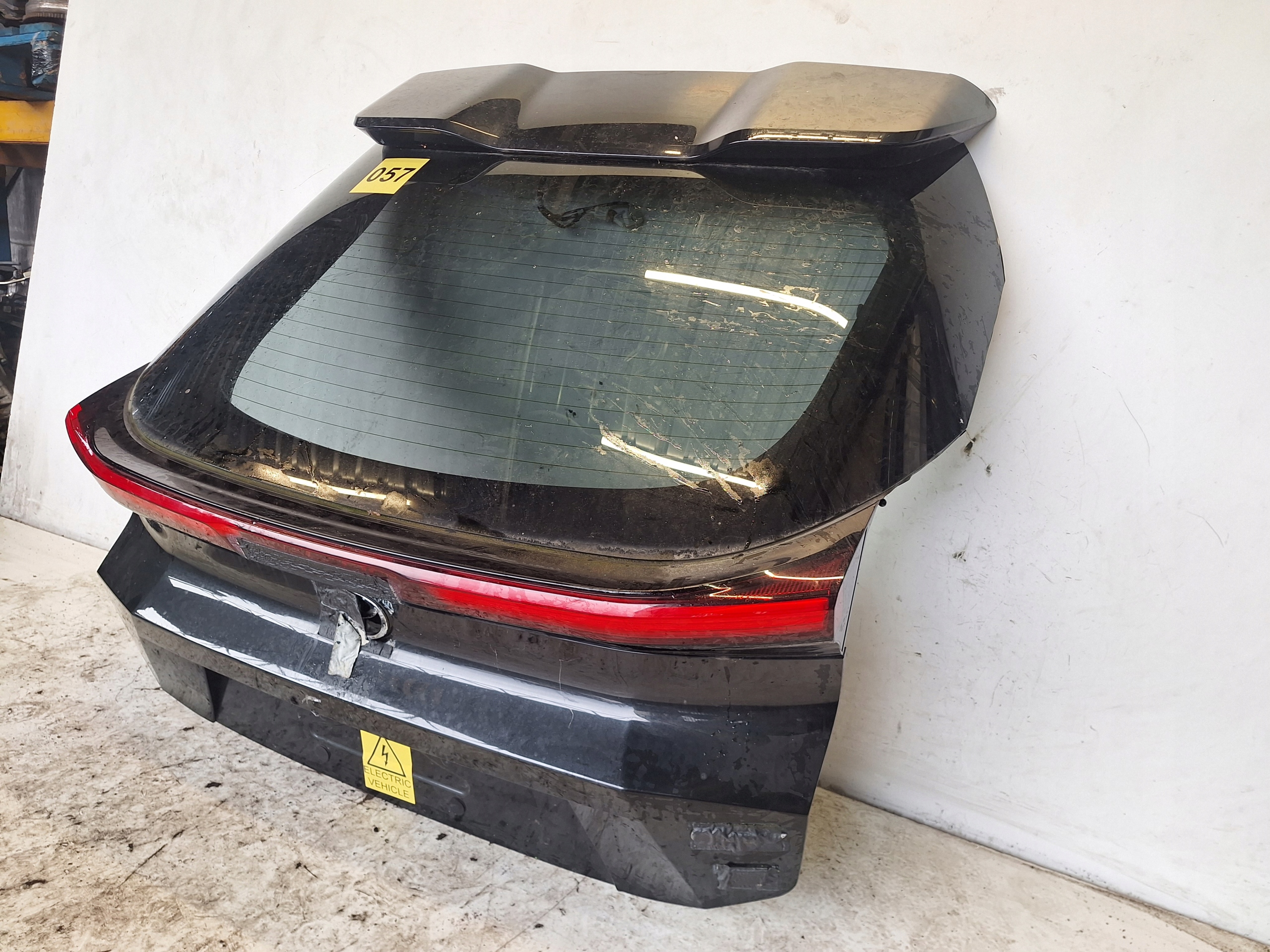TOYOTA CH-R II 23-> boot door 209
