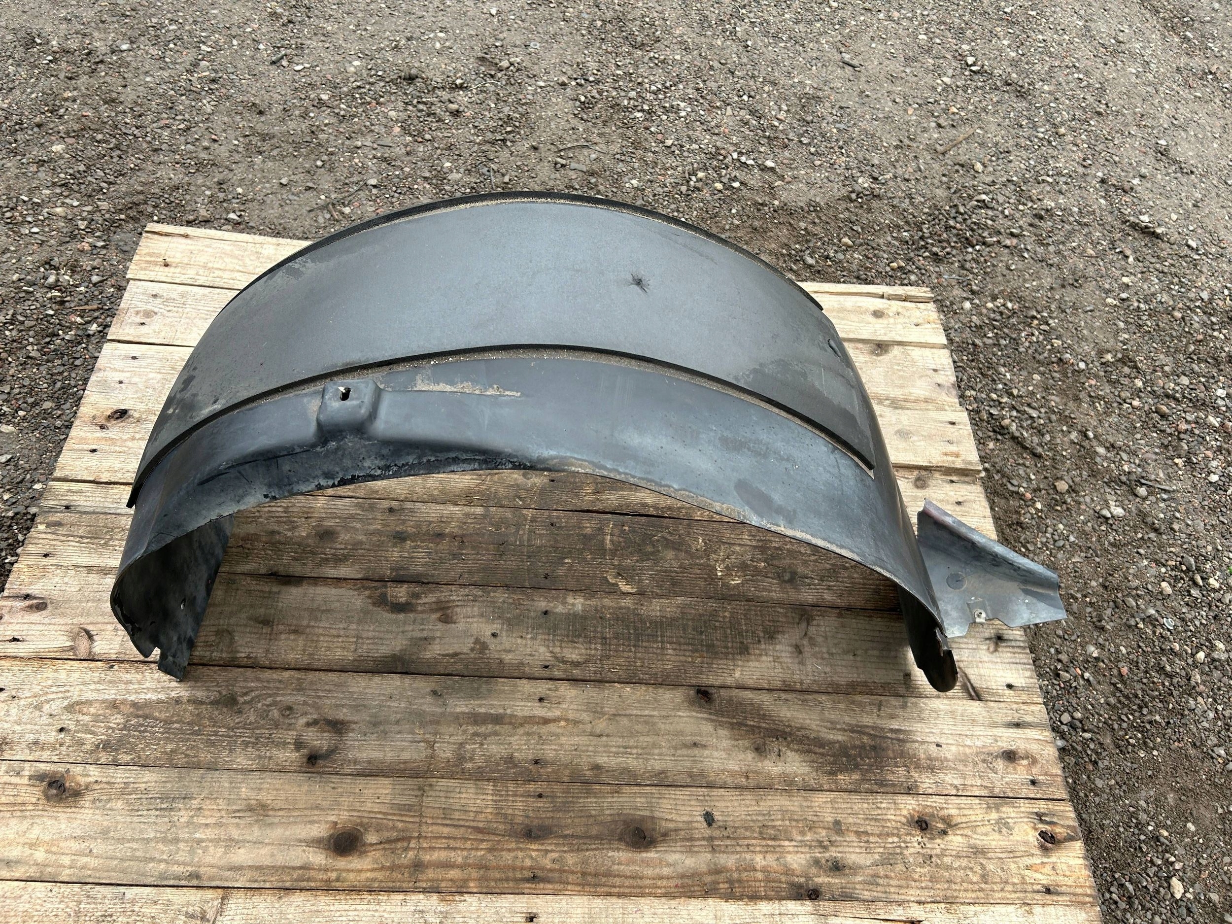 mudguard right rear. right rear part Chevrolet Corvette C5 1997-2004