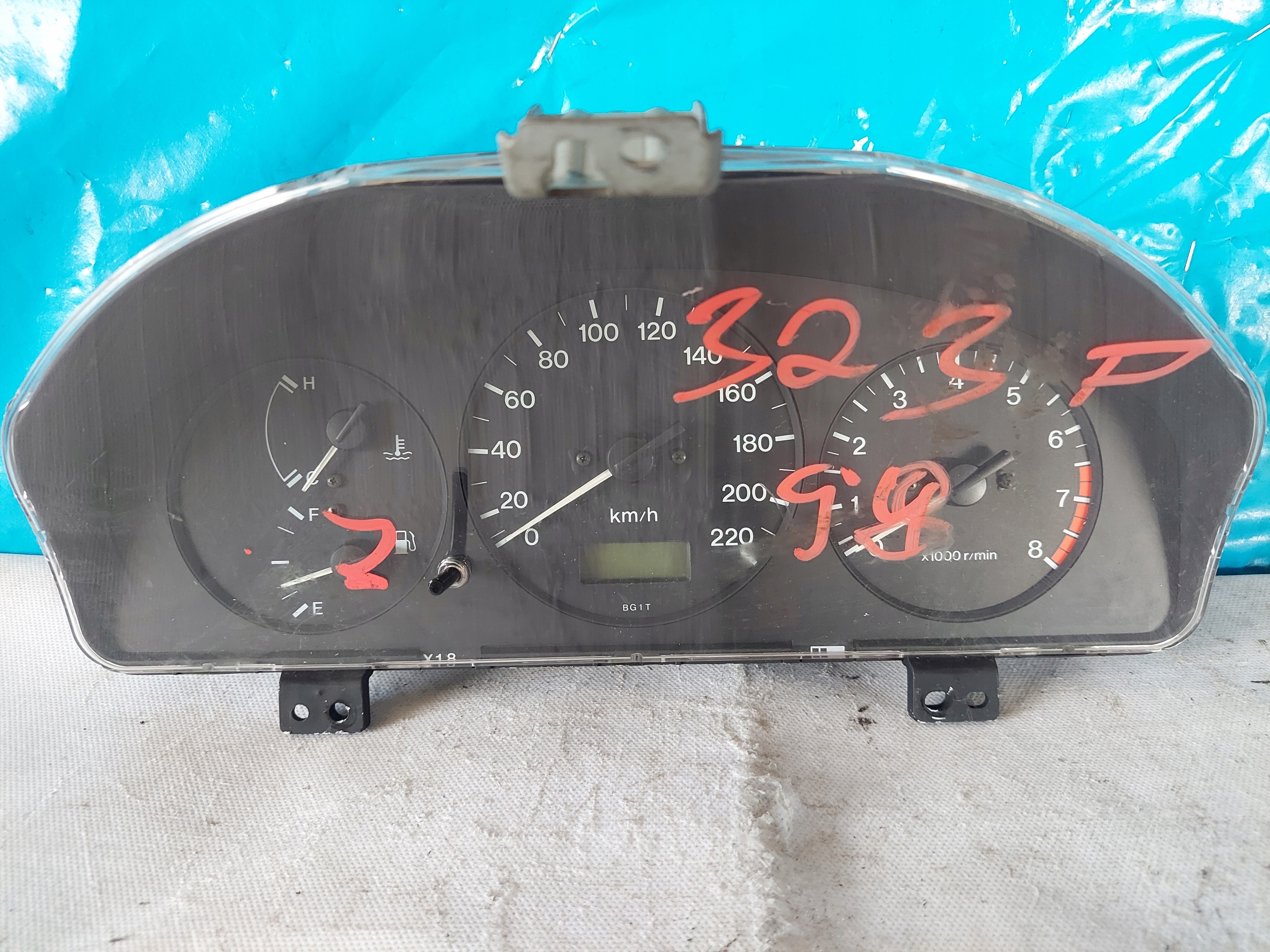 dials clock MAZDA 323 BA 1.5 B BG2SB