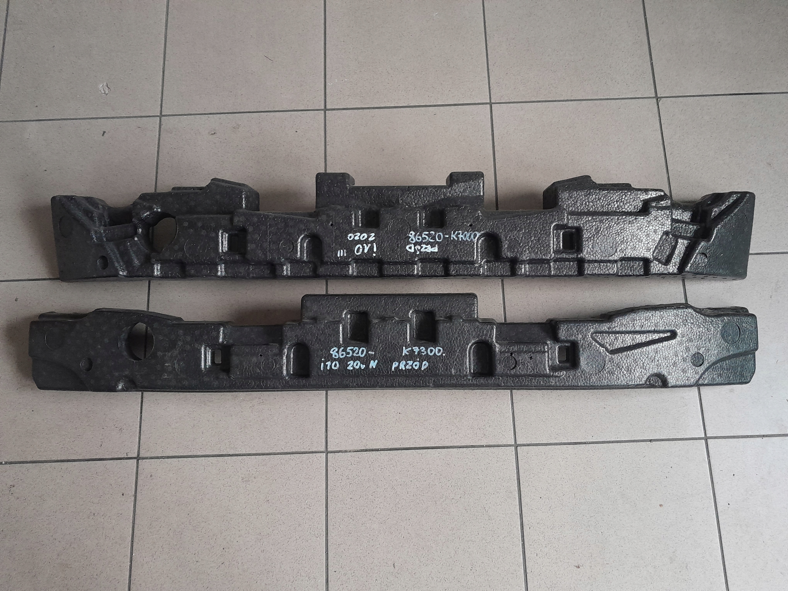 86520-K7000 86520-K7300 - HYUNDAI i10 III 2020-23 амортизатор переднего бампера