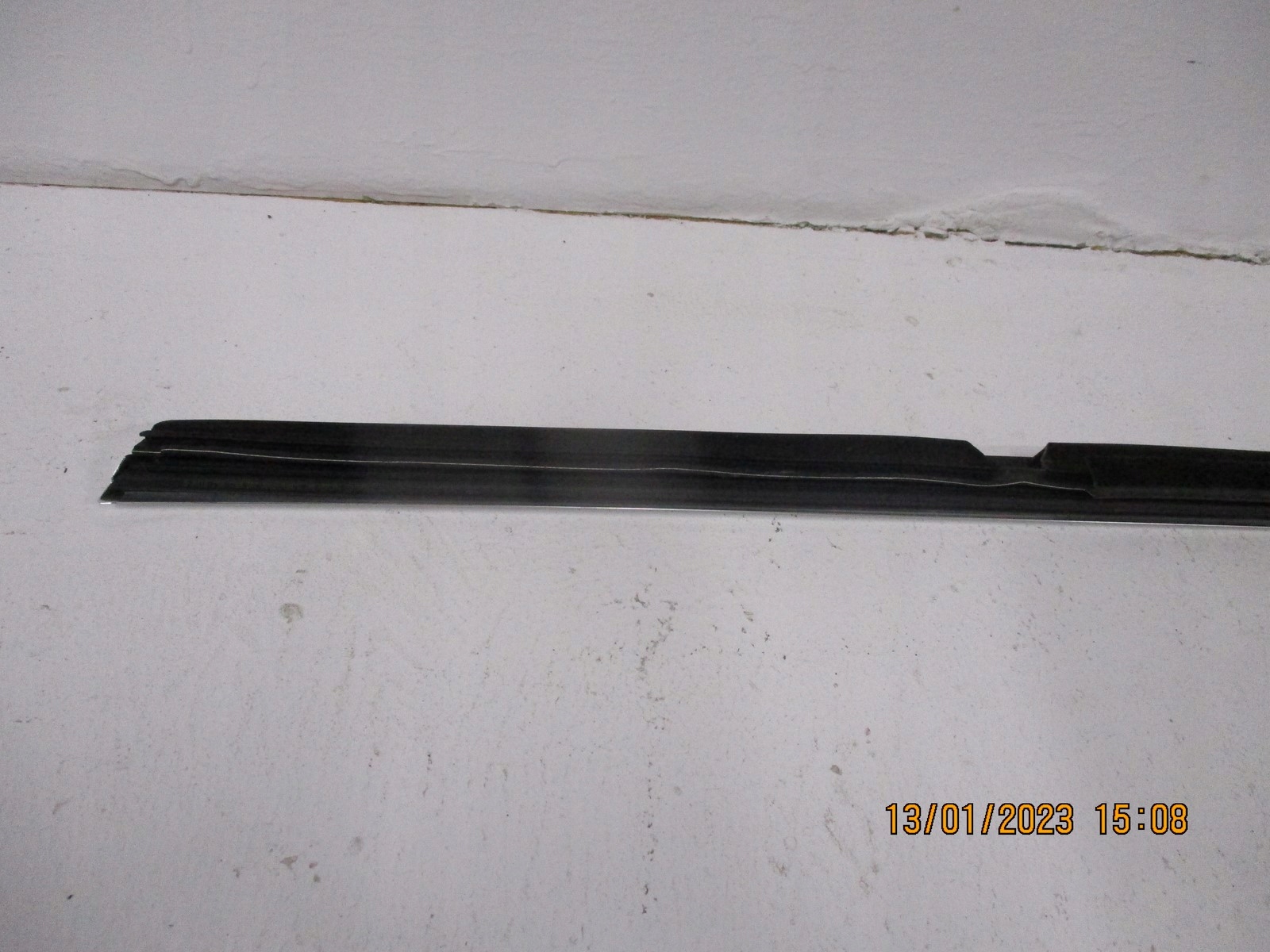 moulding dust MERCEDES CLA A118 A1187301700