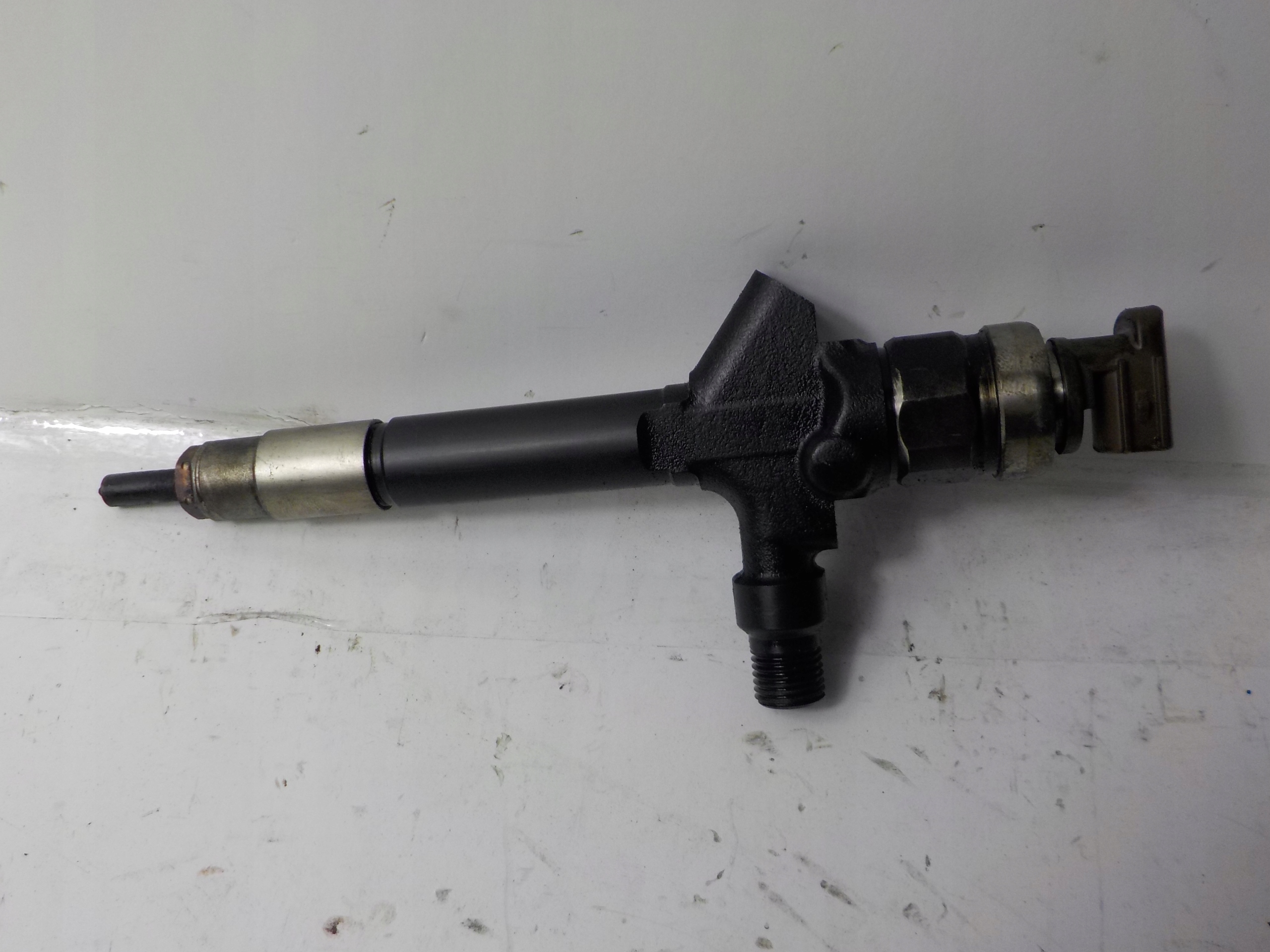 MAZDA 6 II injector RF7J 13H50 2.0 MZR-CD DENSO