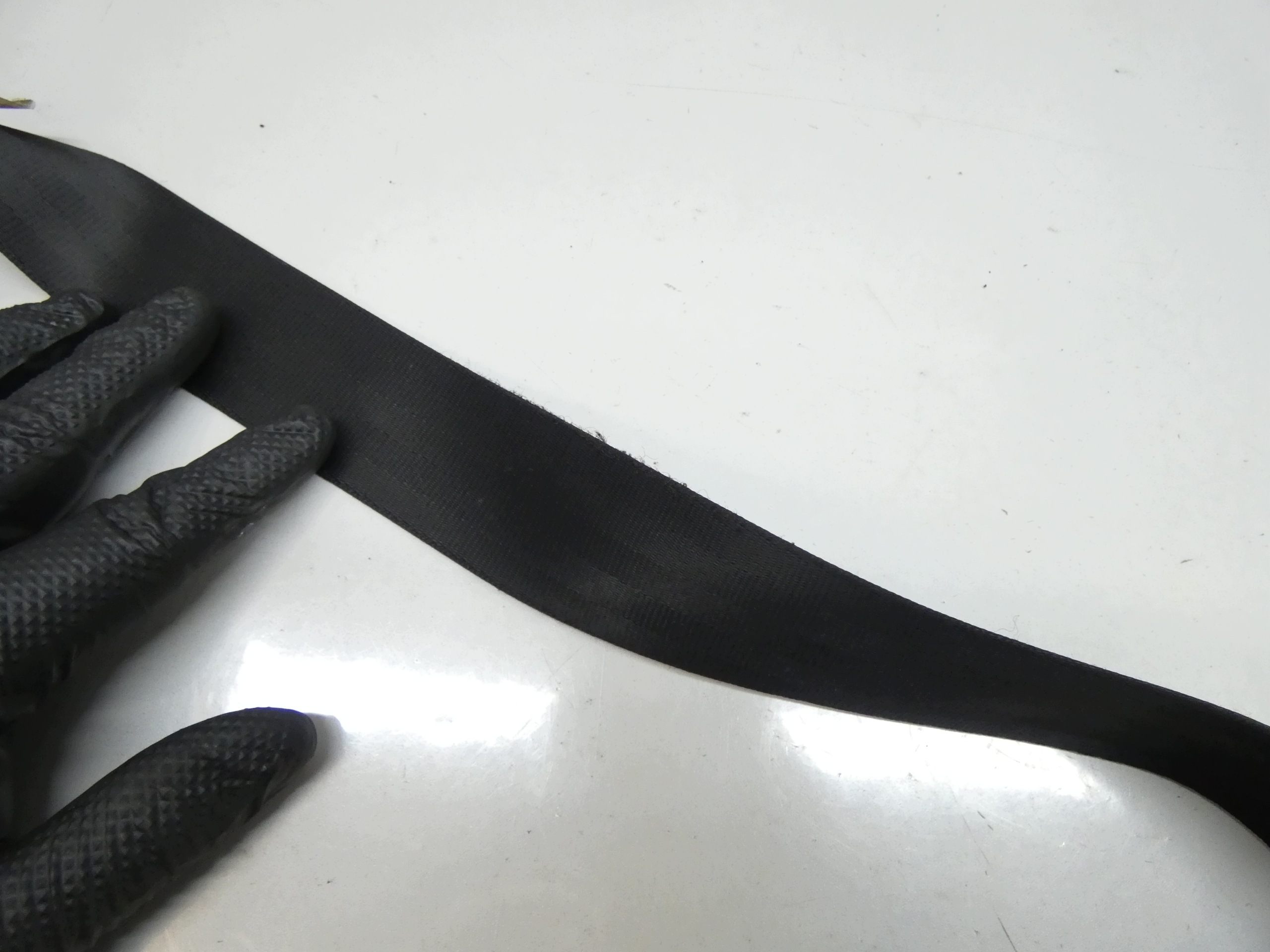 seat belt left front SKODA OCTAVIA and 96-10 1U4857701A