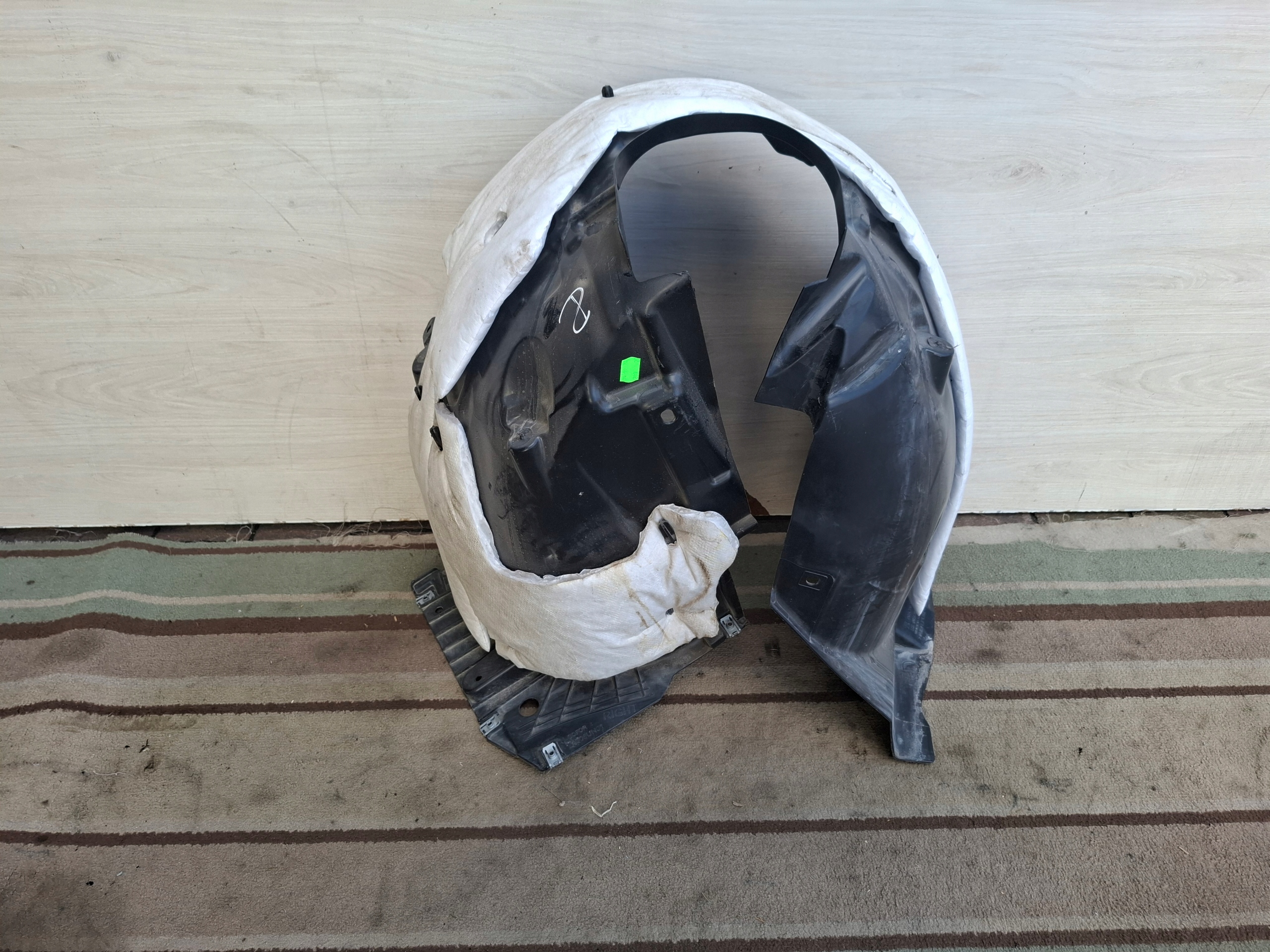 mudguard PEUGEOT 208 II front front right 24r
