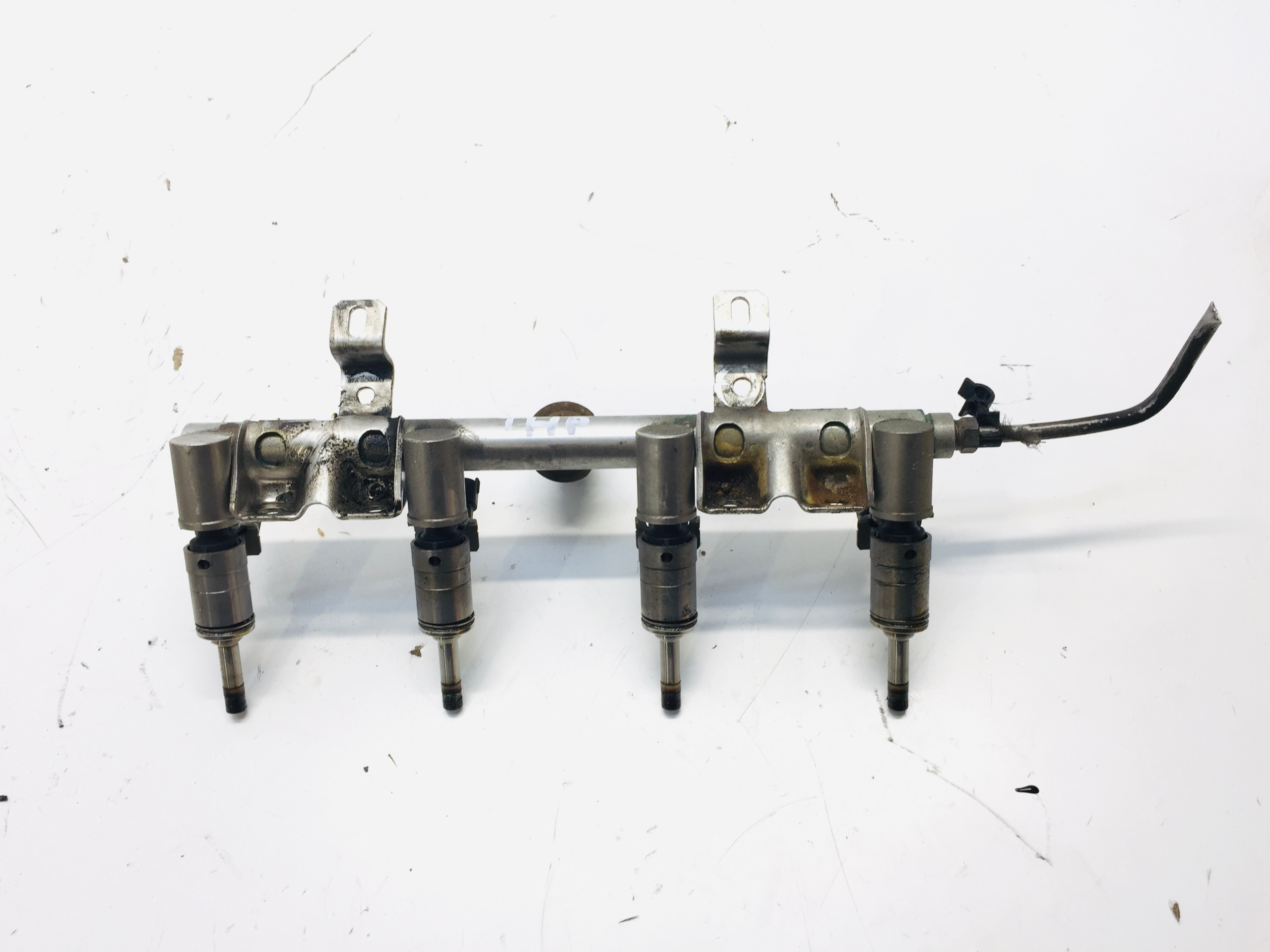 1,6 - ТОПЛИВНЫЕ ФОРСУНКИ ПОЛОСА PEUGEOT CITROEN 1.6 THP